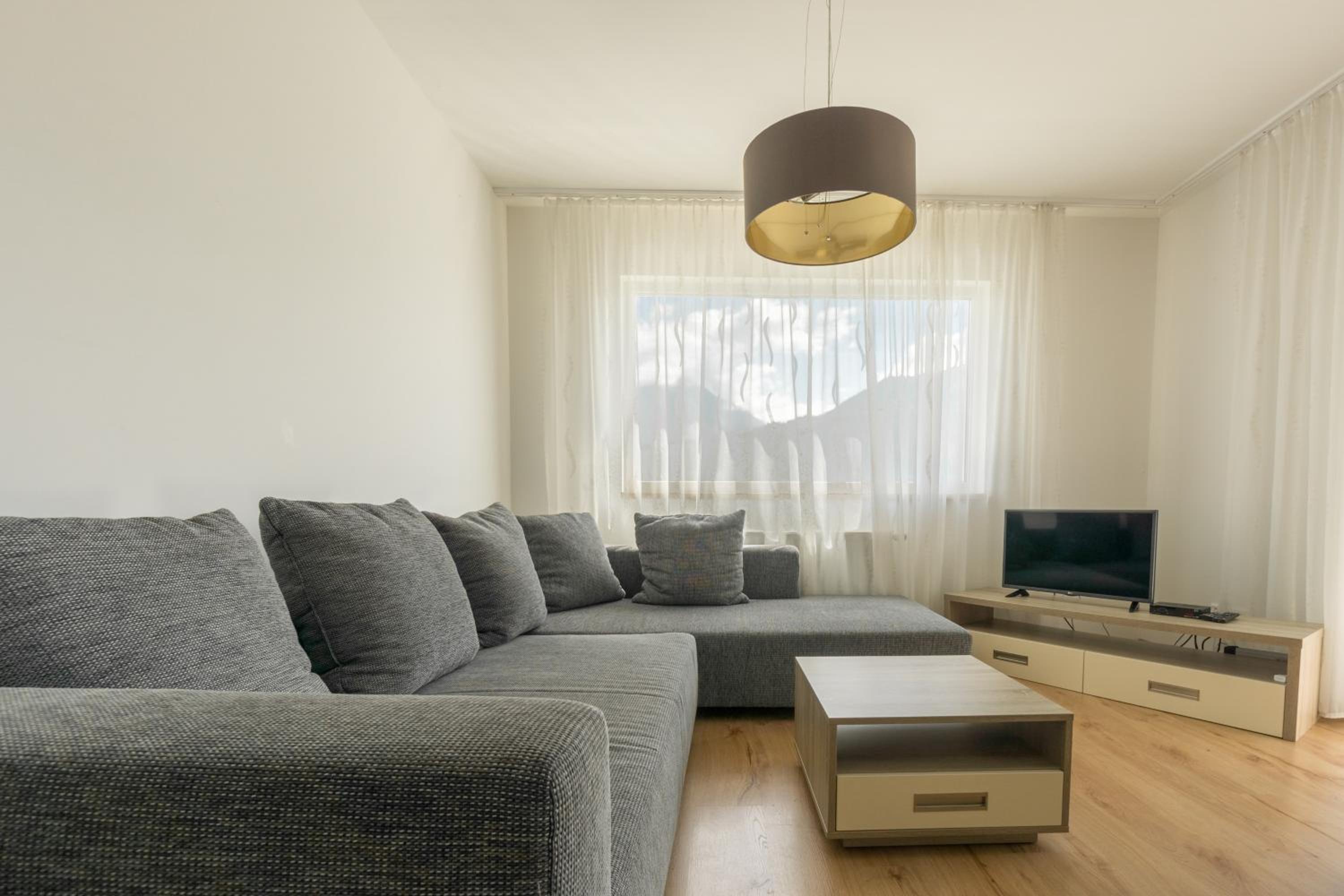 Praga Apartments & Restaurant Zell am See-Kaprun