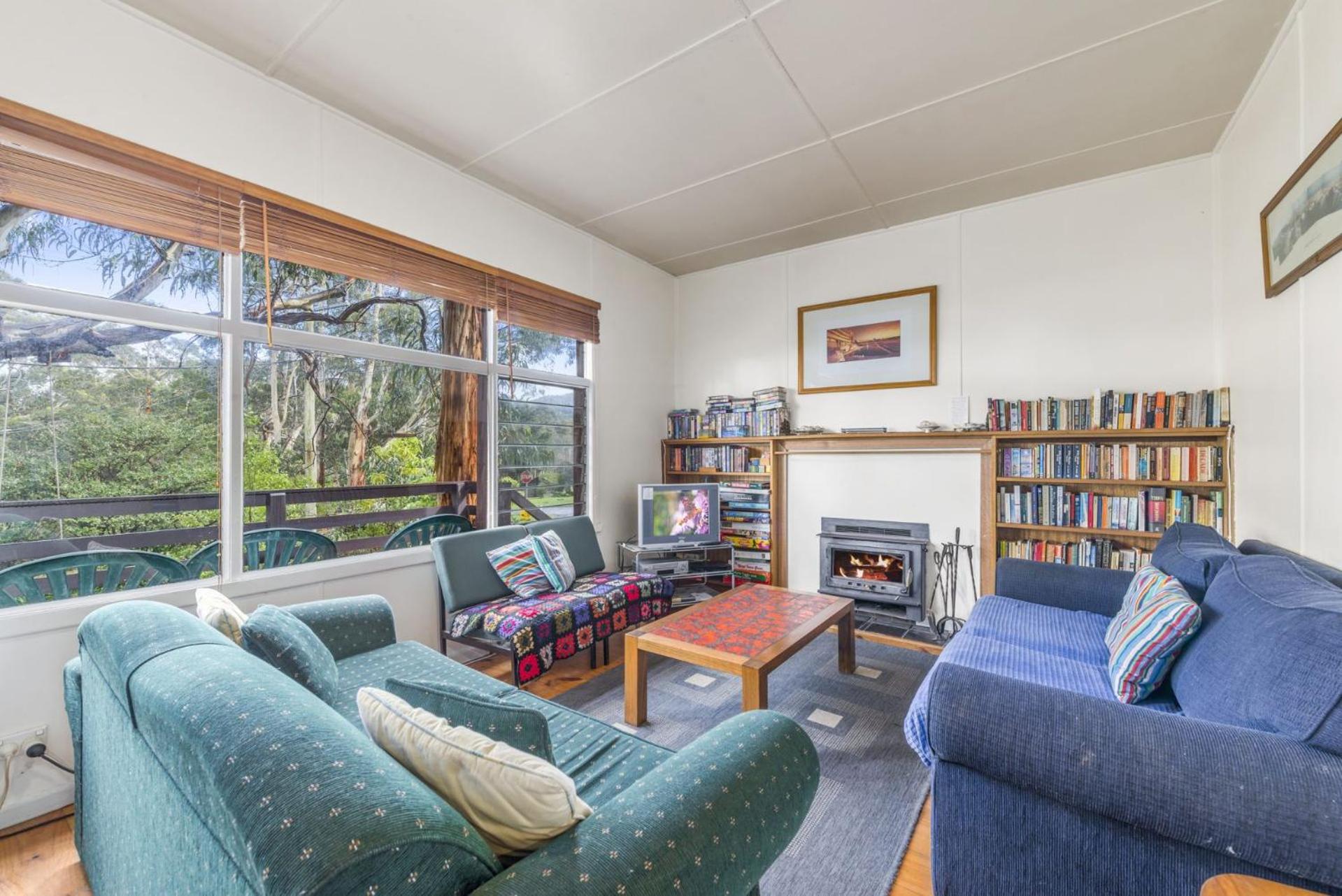 Classic Aussie Beach House - BYO Linen