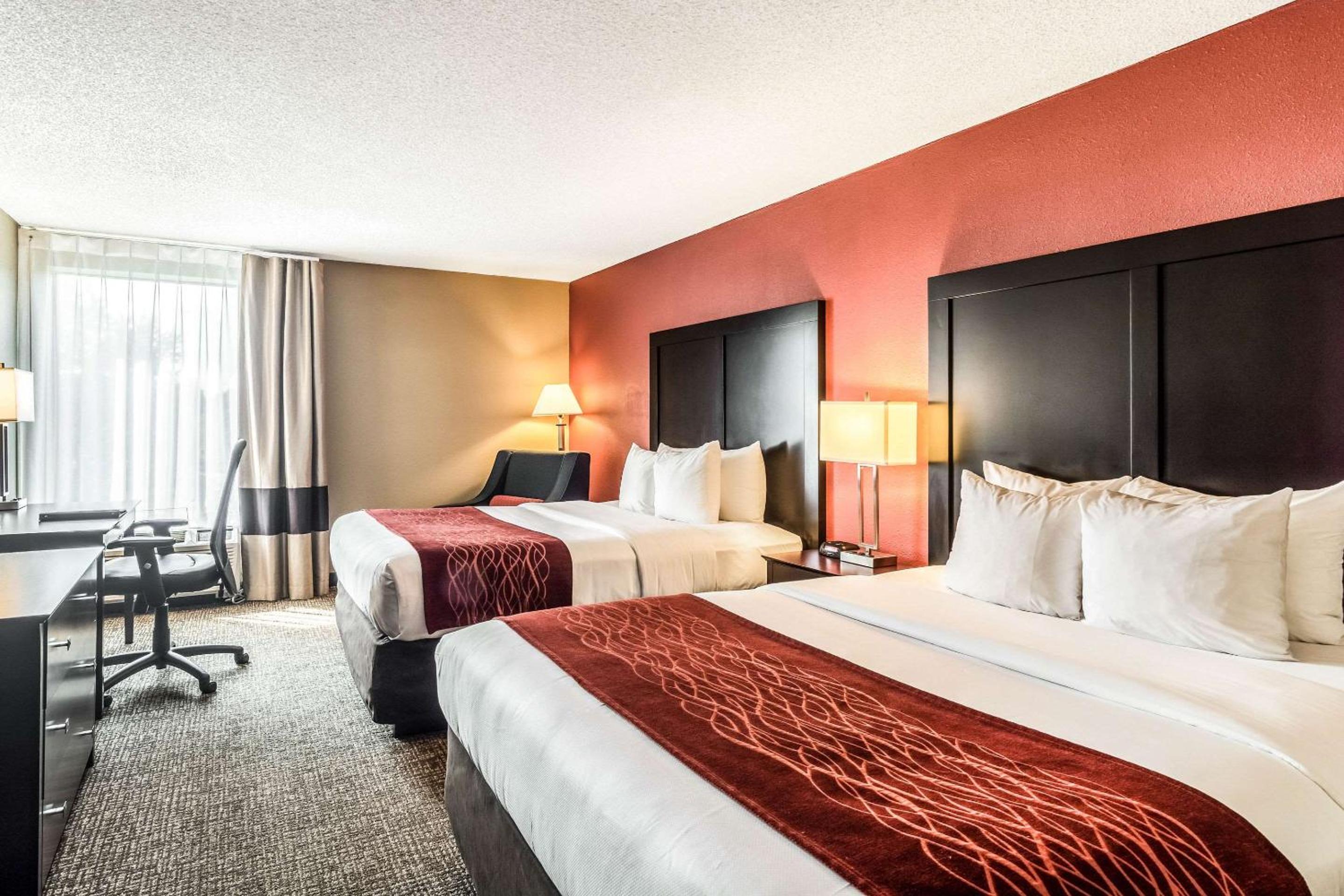 Spark by Hilton Des Plaines Chicago O'Hare view 4