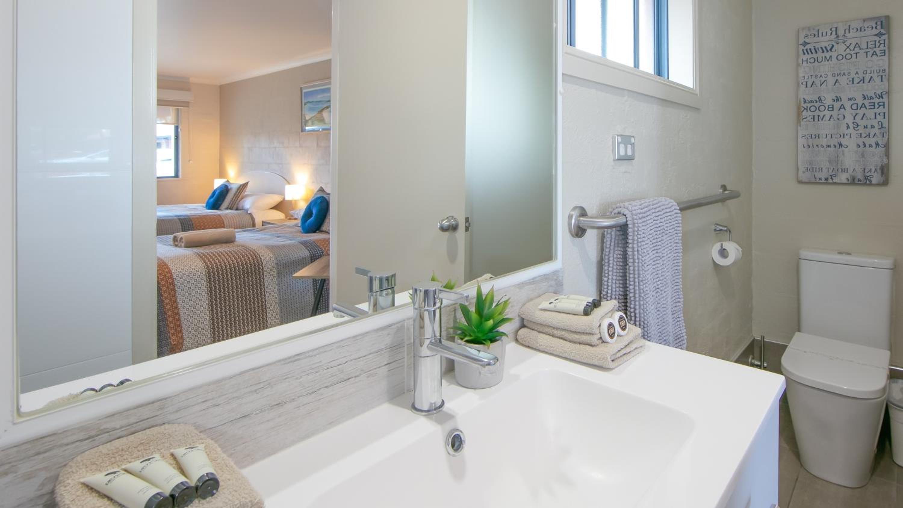 Yamba Twin Pines Motel
