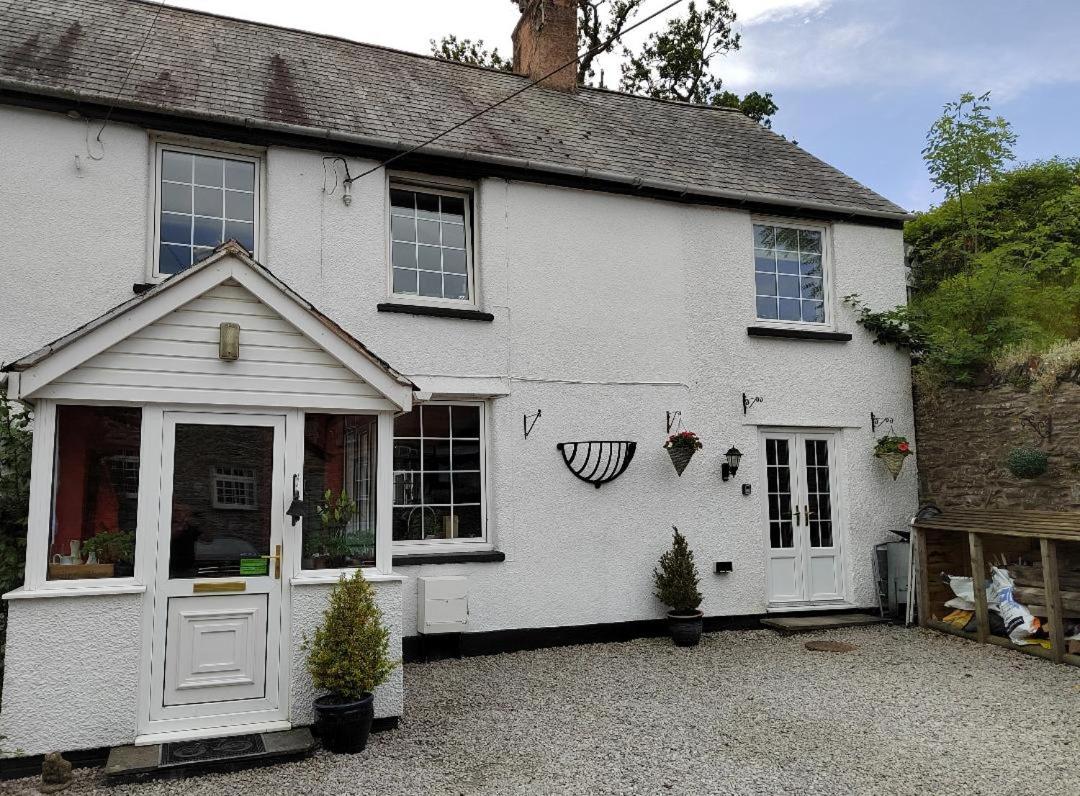 Rooms by the River at Glan Aber view 3