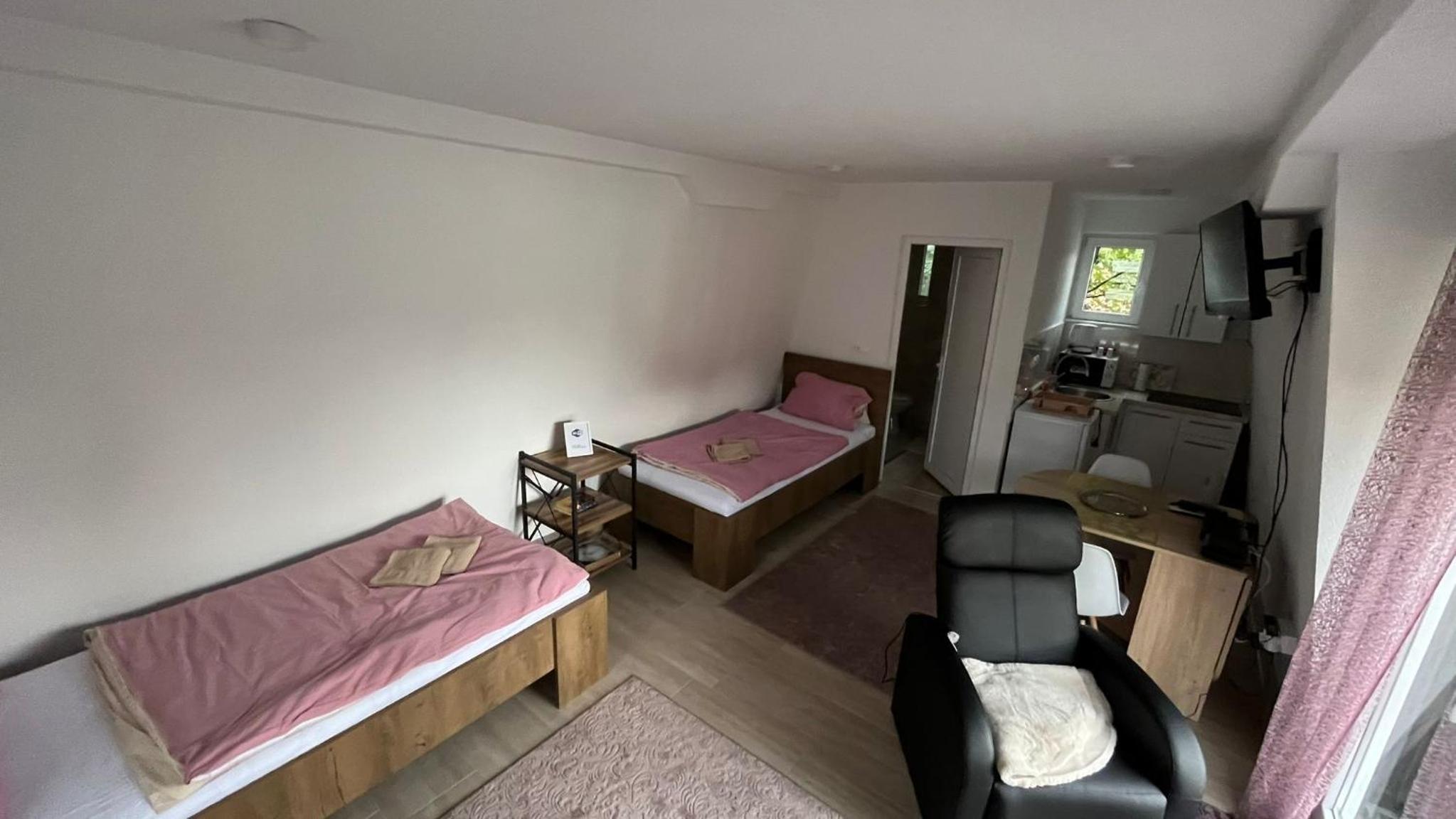 Photo 12