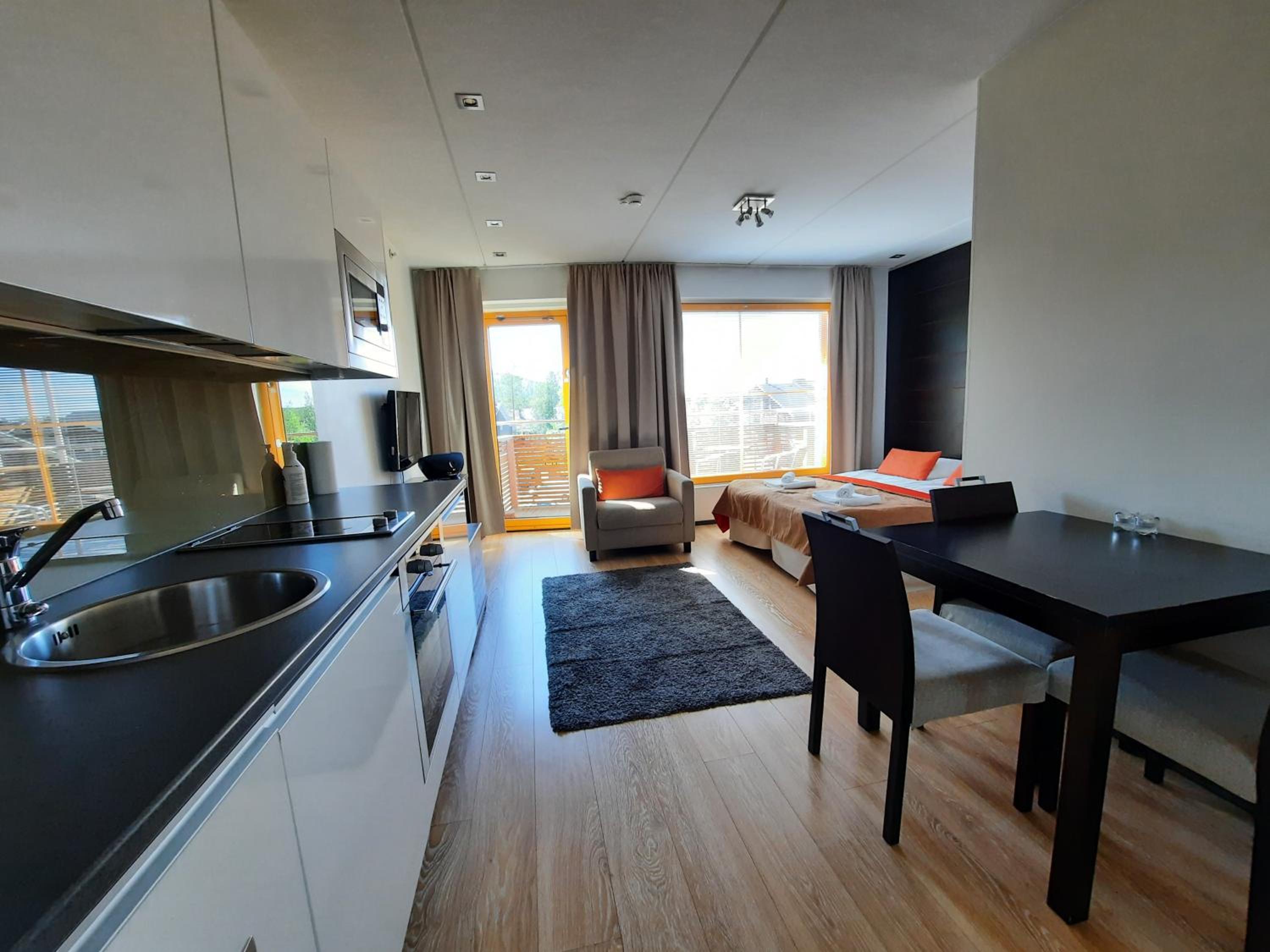 Levi Suites Levi Gold