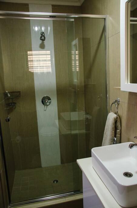 Serene Luxury retreat in Cullinan view 5
