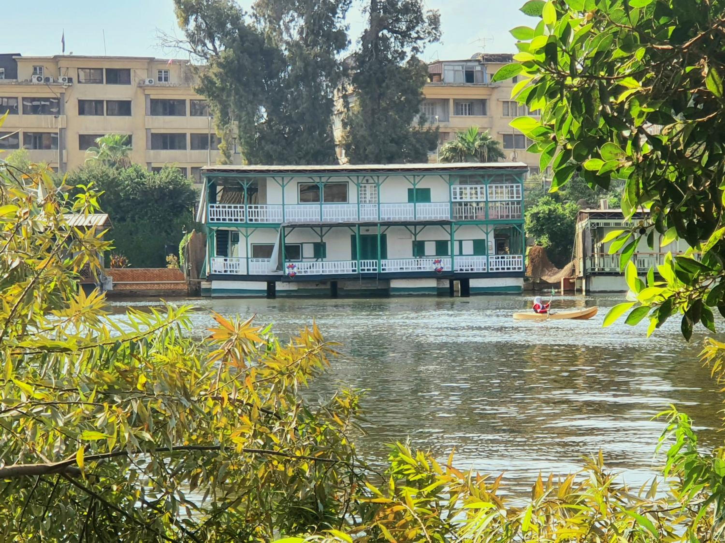 Houseboat65 - Historic home on the Nile - Central Cairo