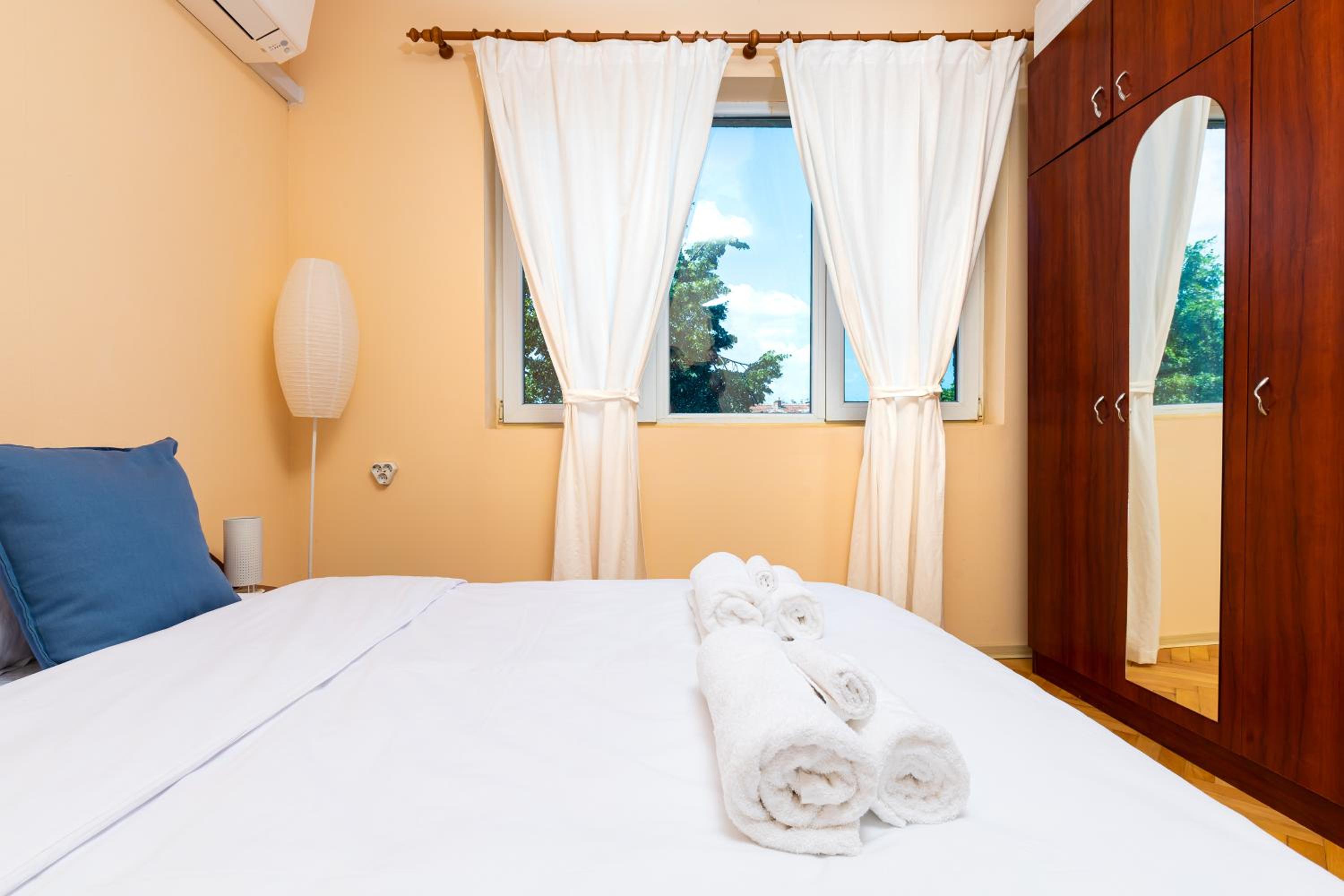 The Cozy Home 1-Bedroom in Central Plovdiv by Flat Mаnager