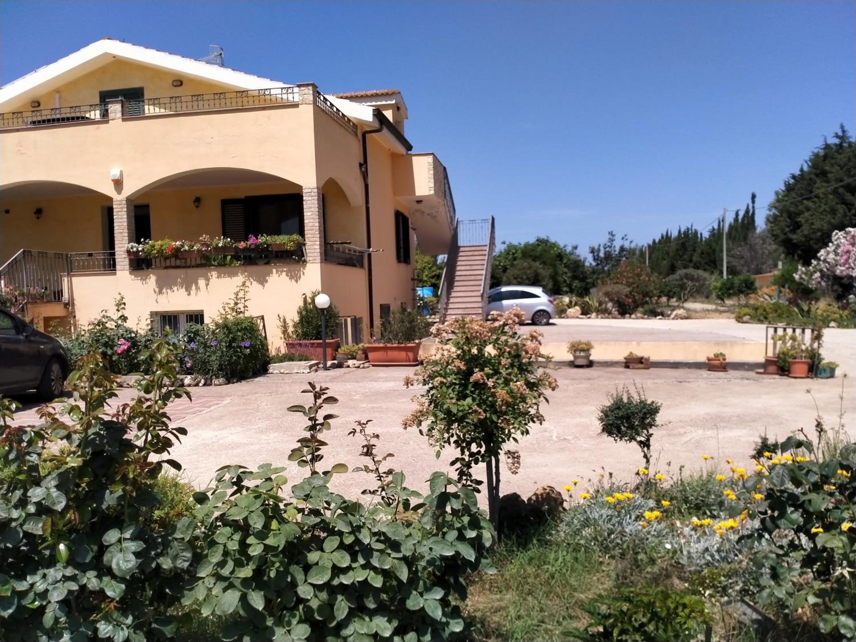 Photo 16
