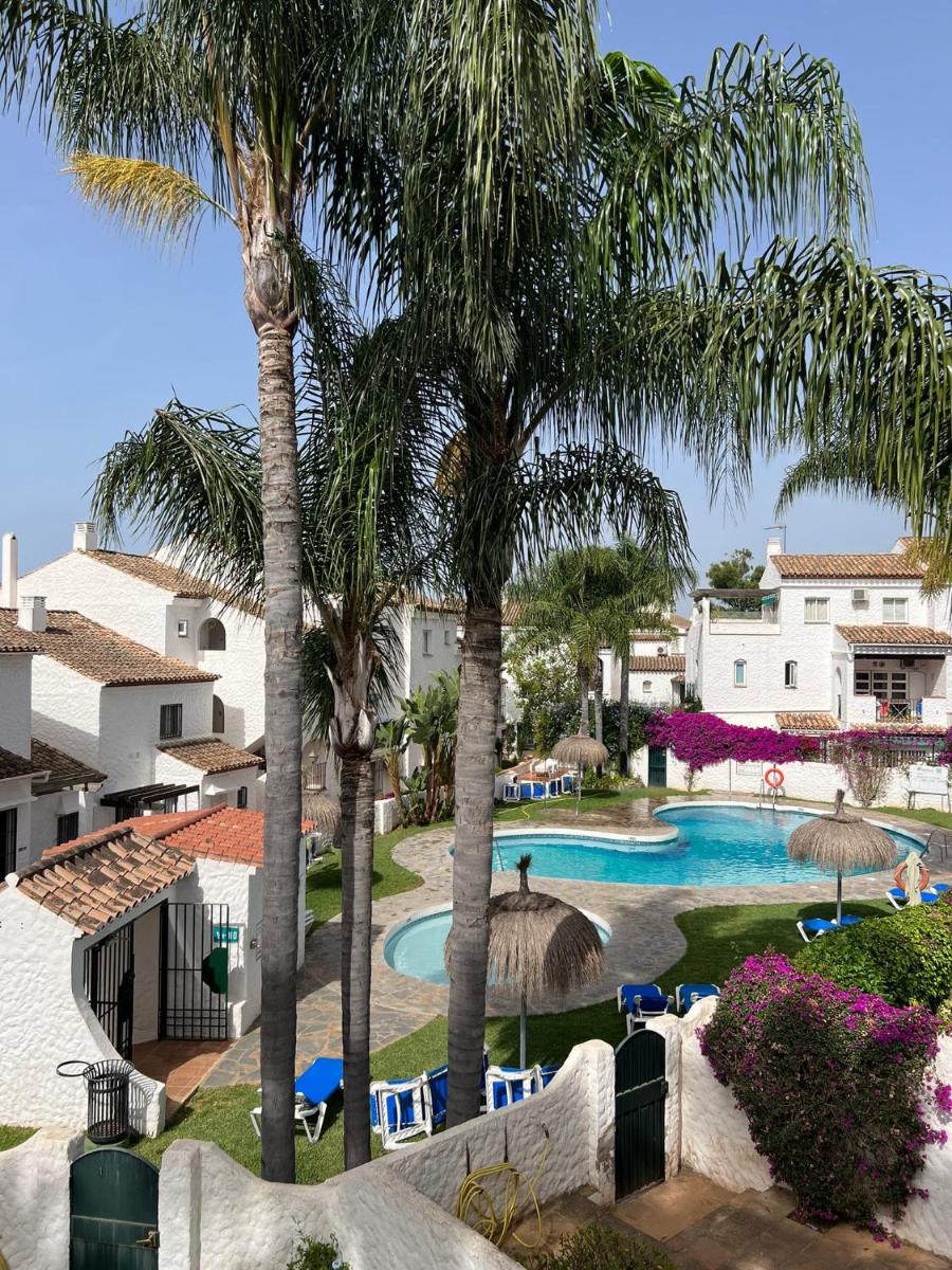 Benavista Estepona - 2 Bed Town House with Pool photo 4