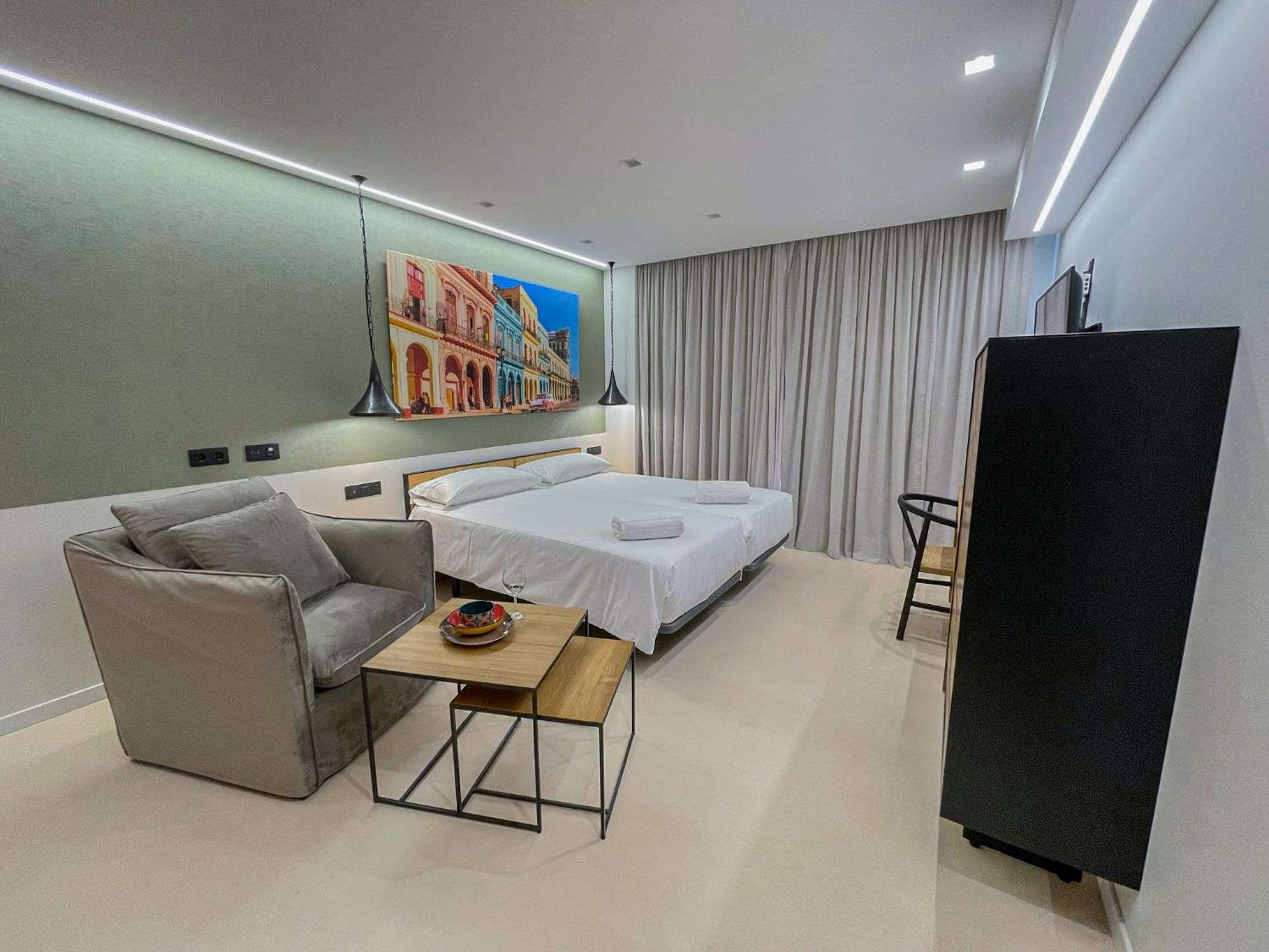 Gran Marina Suites