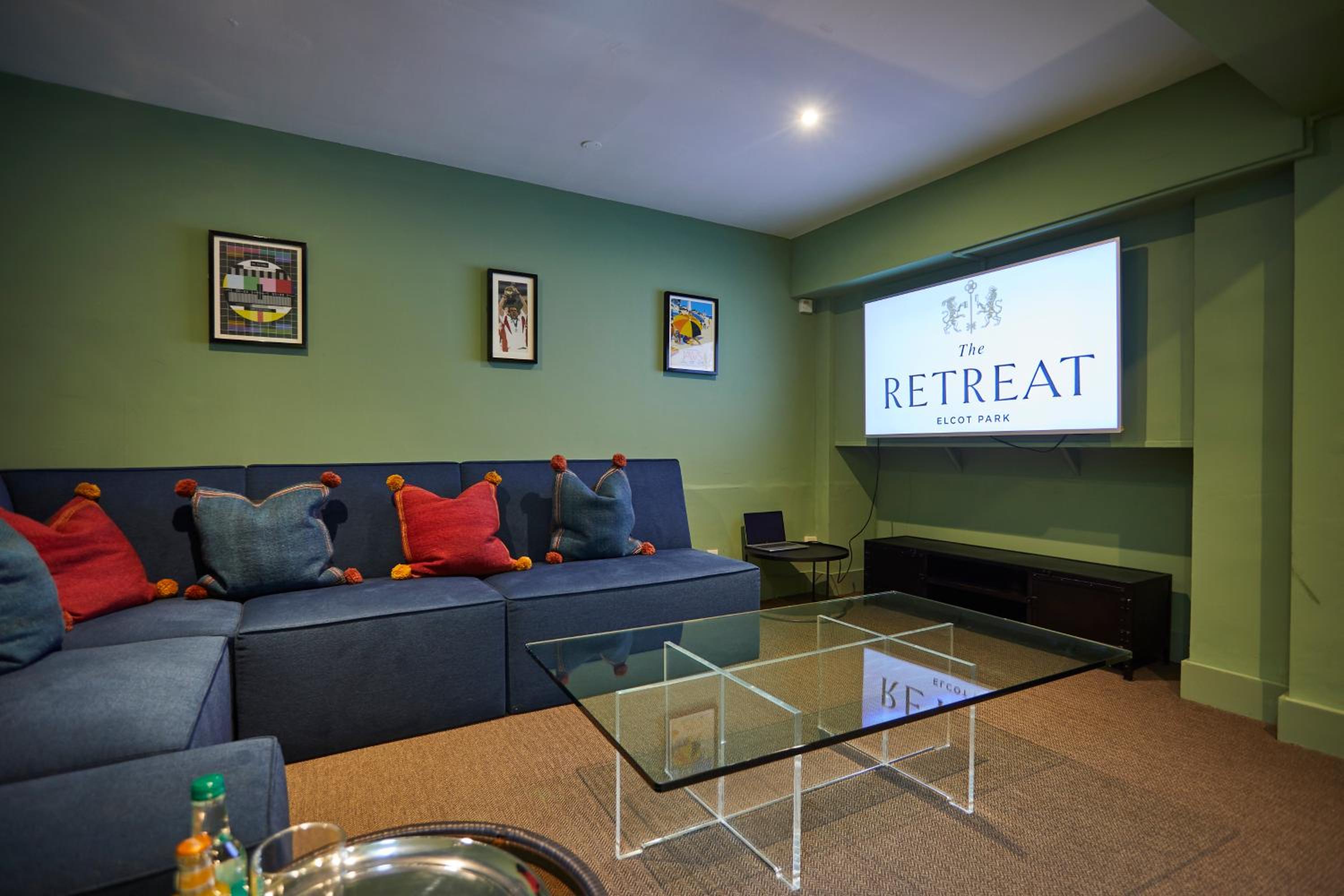Newbury Vacations - The Retreat, Elcot Park - Property Image 71