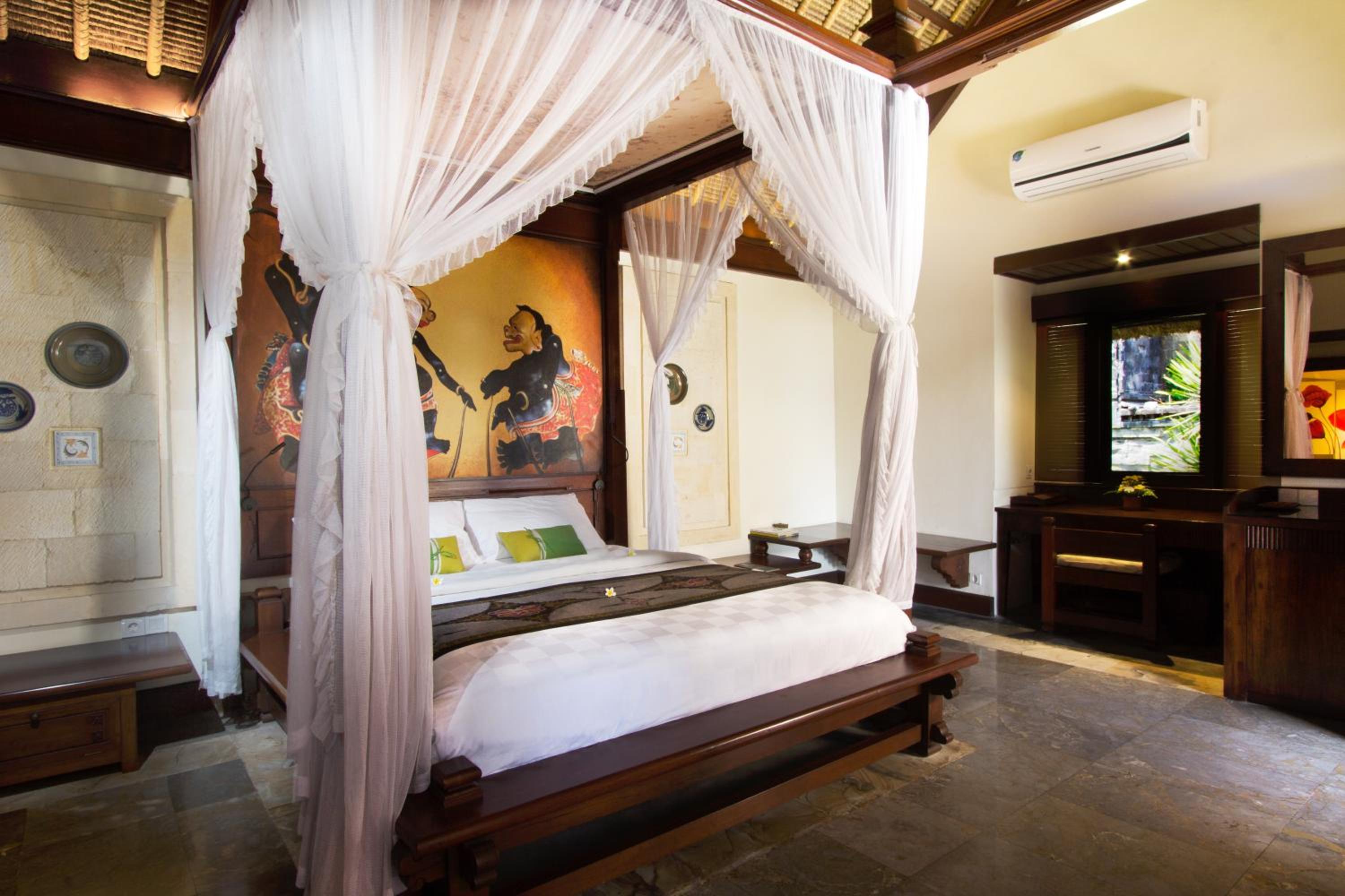 Grand Balisani Suites Hotel