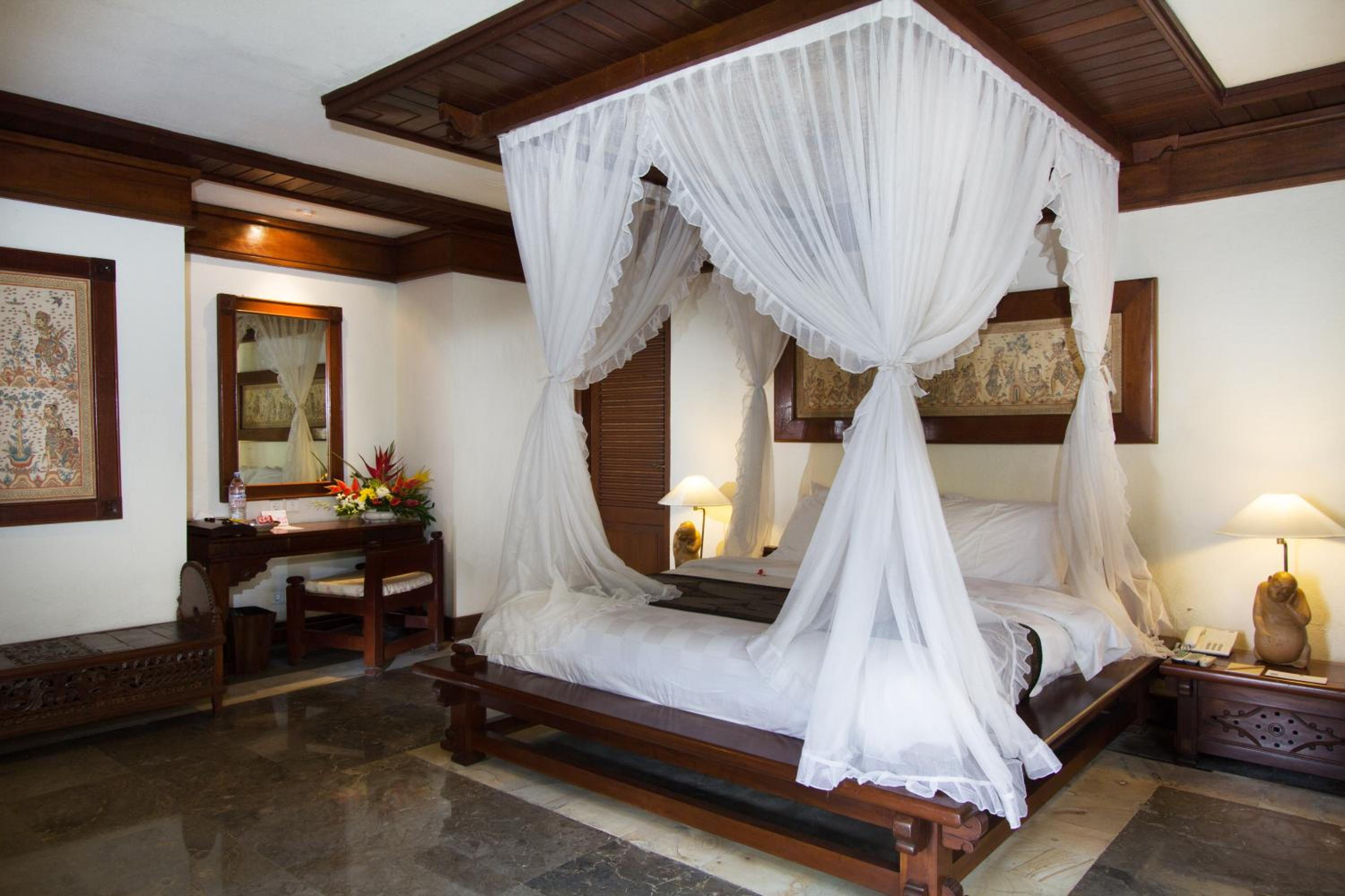 Grand Balisani Suites Hotel