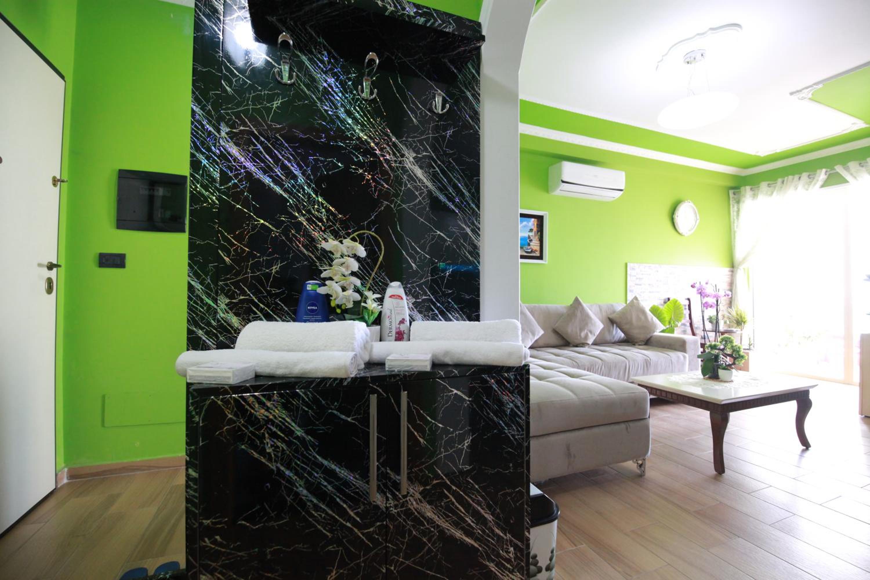 Seaview Luxury Apartment
