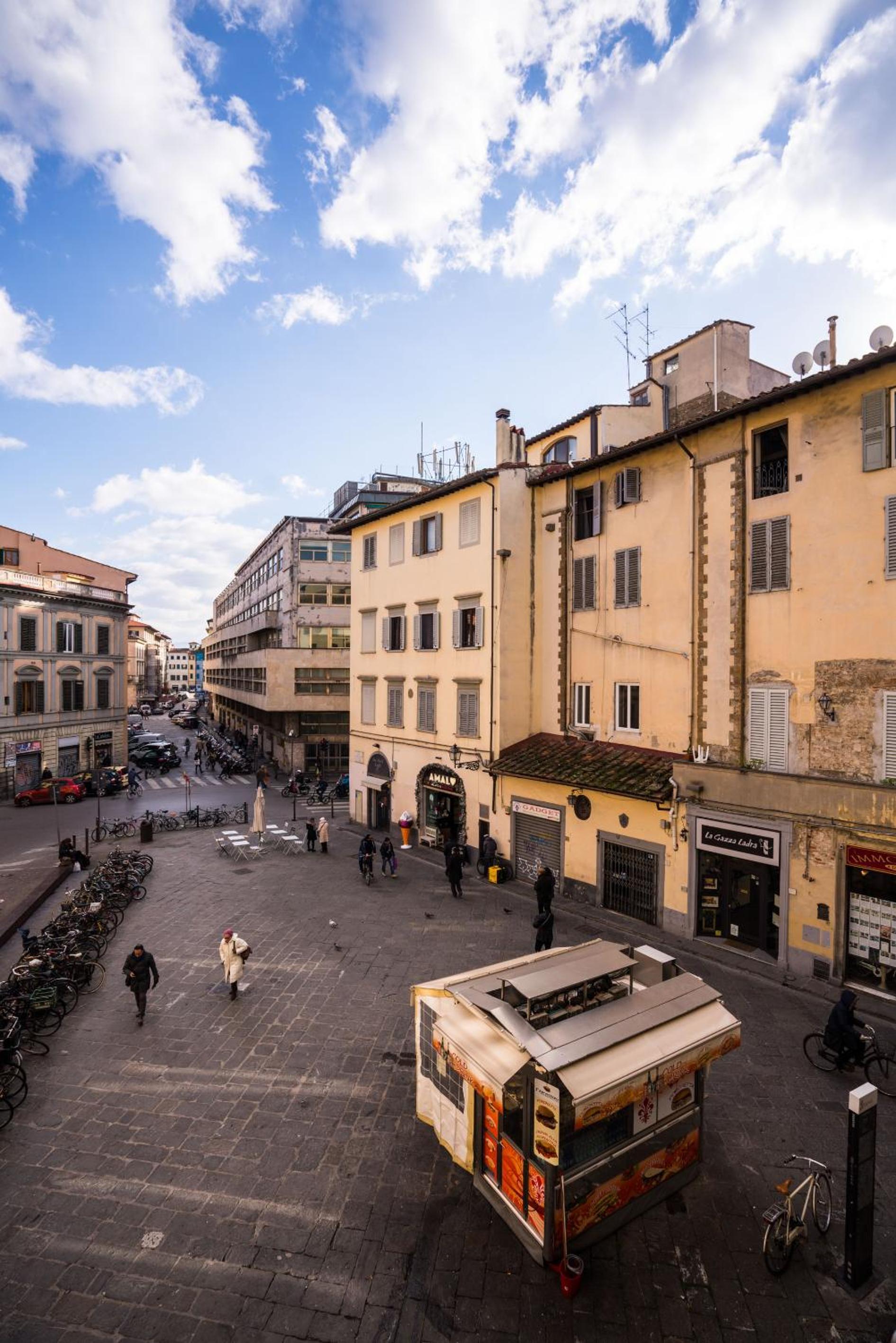 Toc Toc - modern apartment in Florence