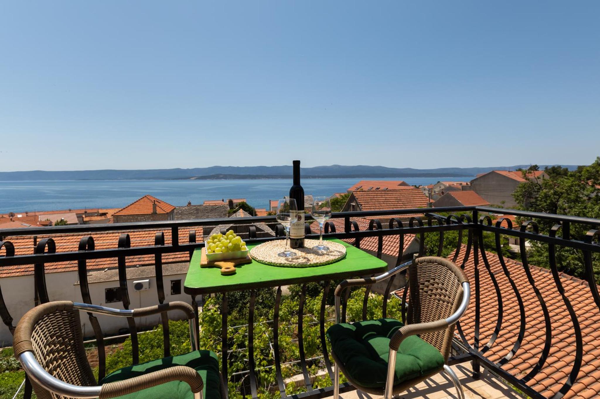 Hotel Apartments Paloc - Orange - Image 1