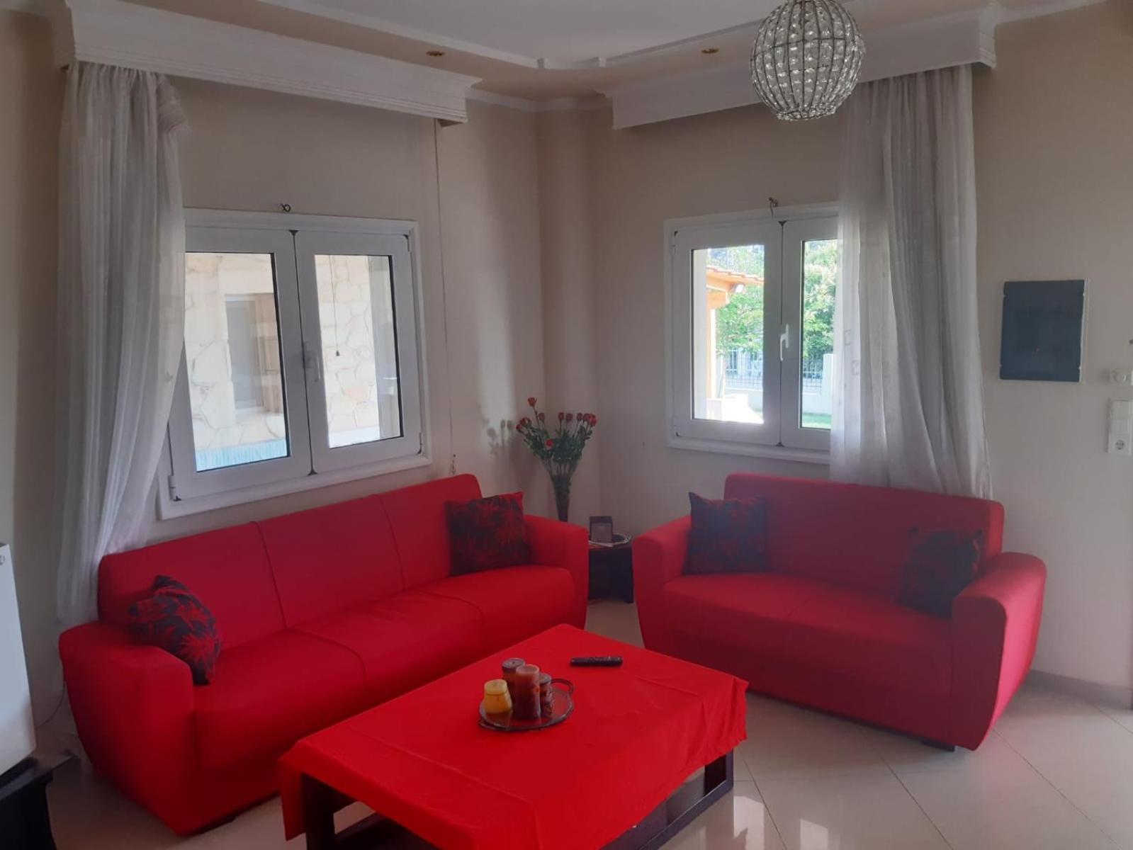 Holly George Villa
