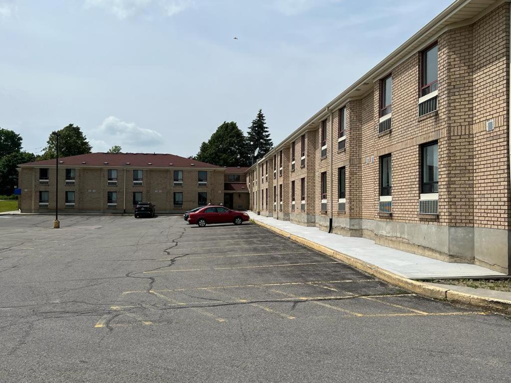 Brockville Vacations - Brockville Inn and Suites - Property Image 7