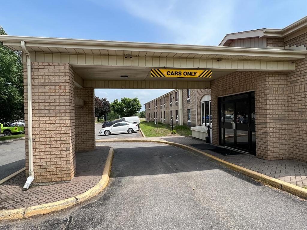 Brockville Vacations - Brockville Inn and Suites - Property Image 6