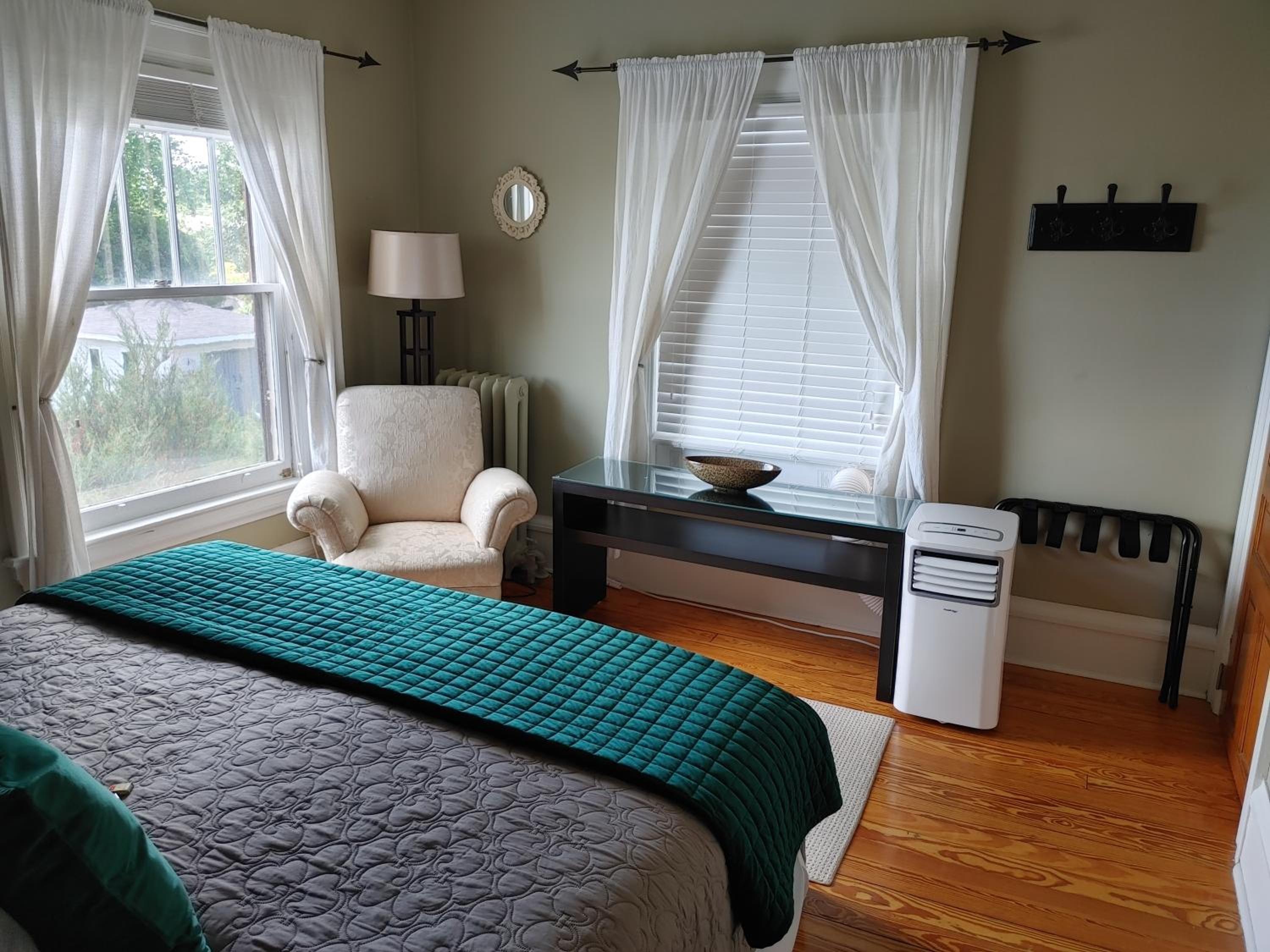 Gananoque Vacations - Stonewater Manor BB - Property Image 8