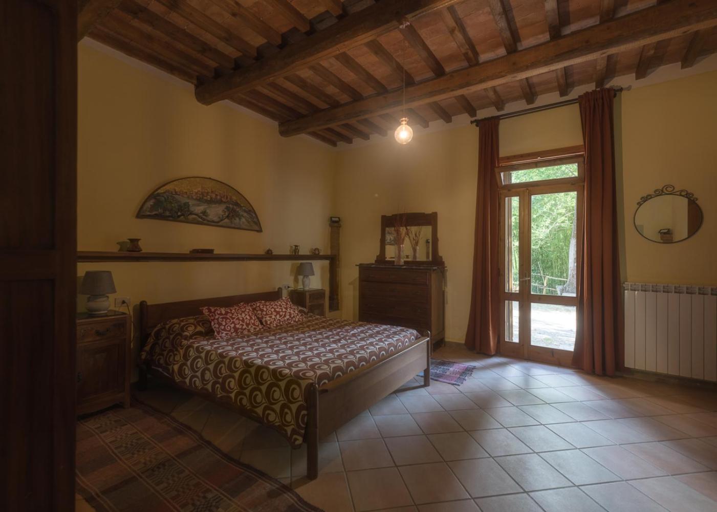 Casa nel bosco il Grottone