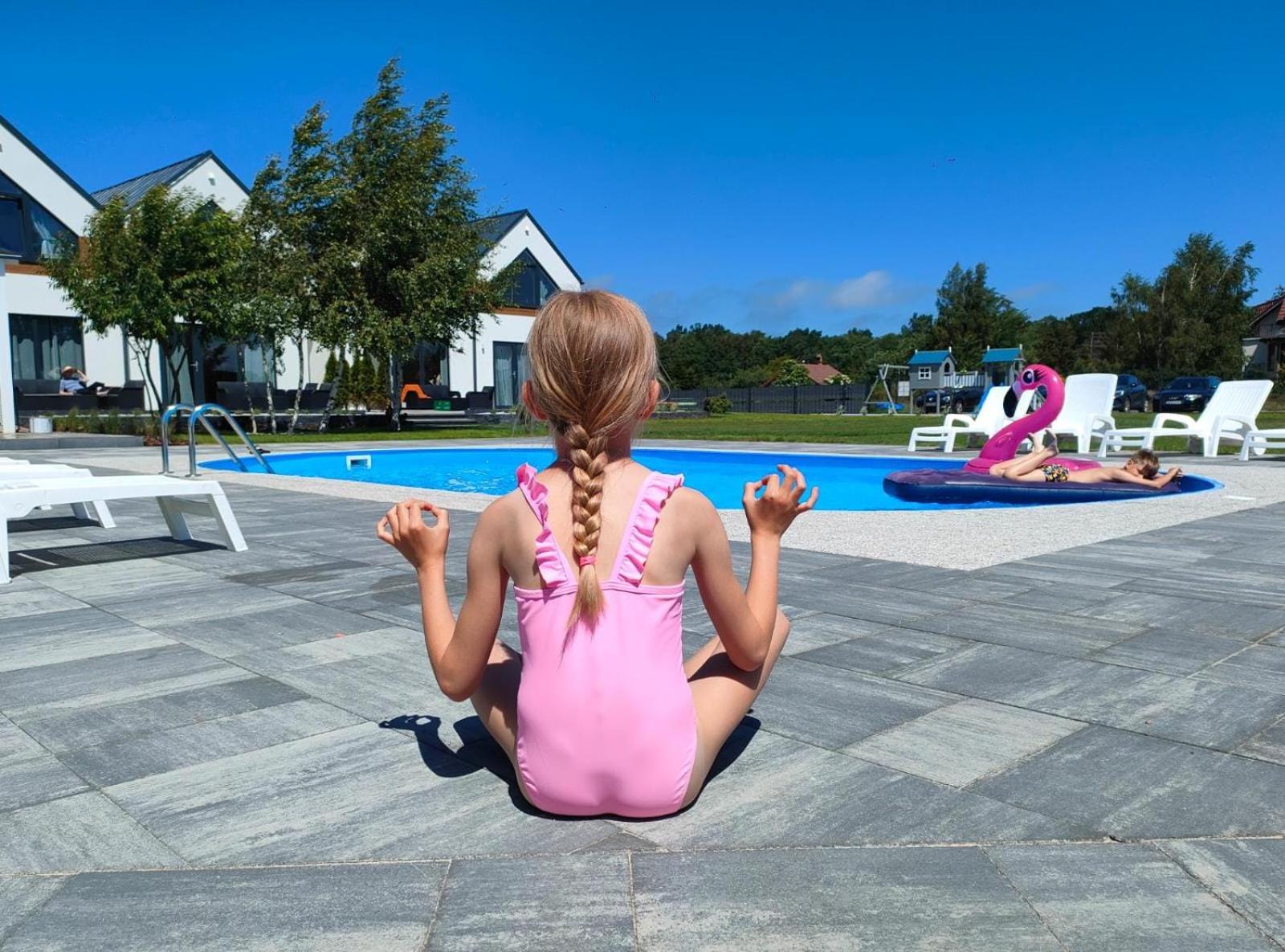 Słońce i Woda Domki Całoroczne, Podgrzewany Basen, Balia z jacuzzi, Klimatyzacja, Bezpłatny Parking