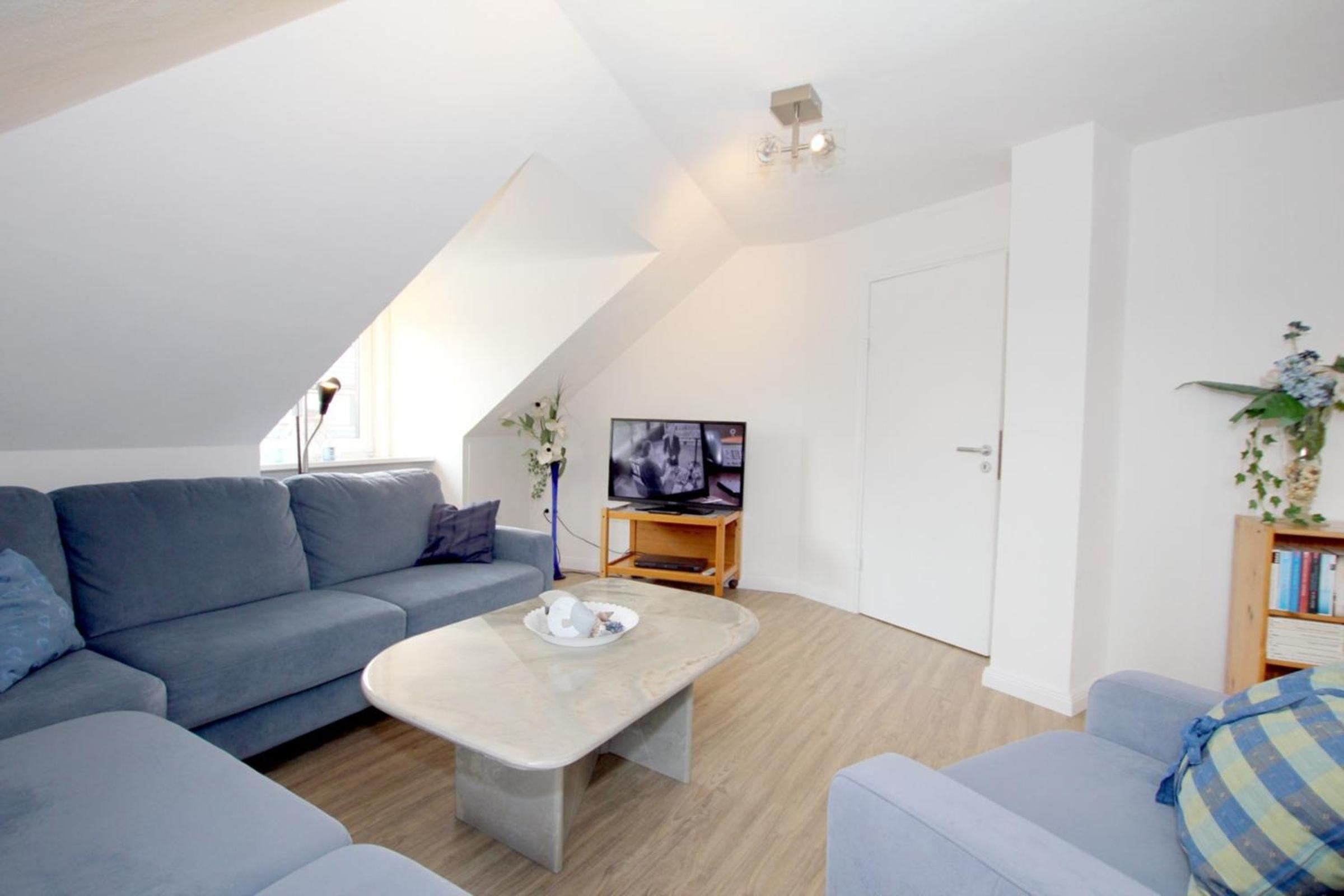 Mittelstraße 18, Whg 1, Haus am Rosenbeet view 2