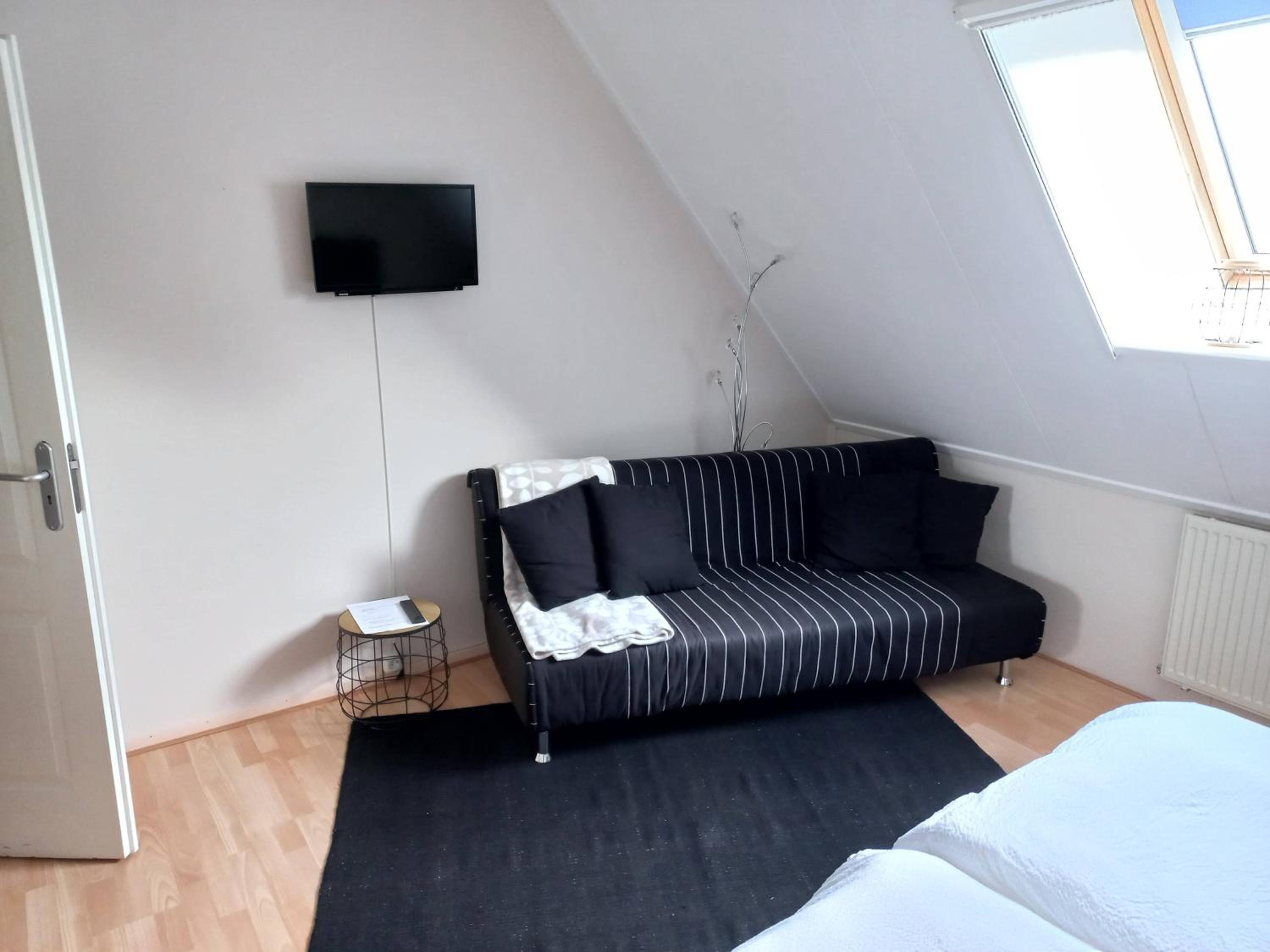 Photo 12
