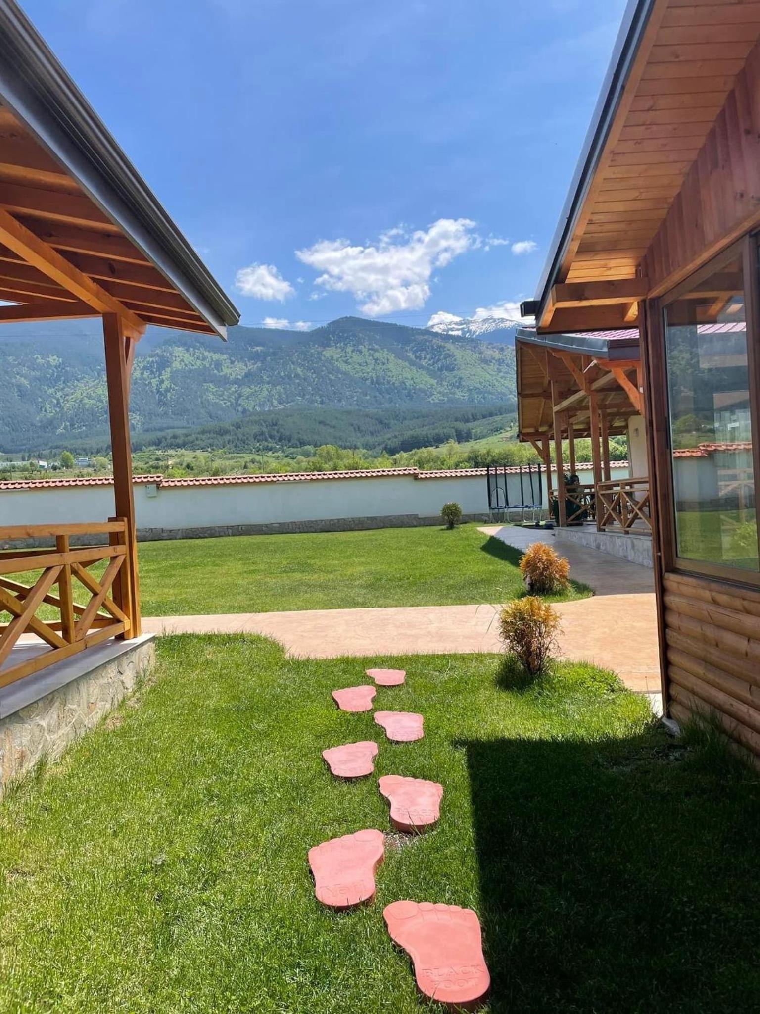 Къщи за гости “Планински Рай” Mountain Paradise