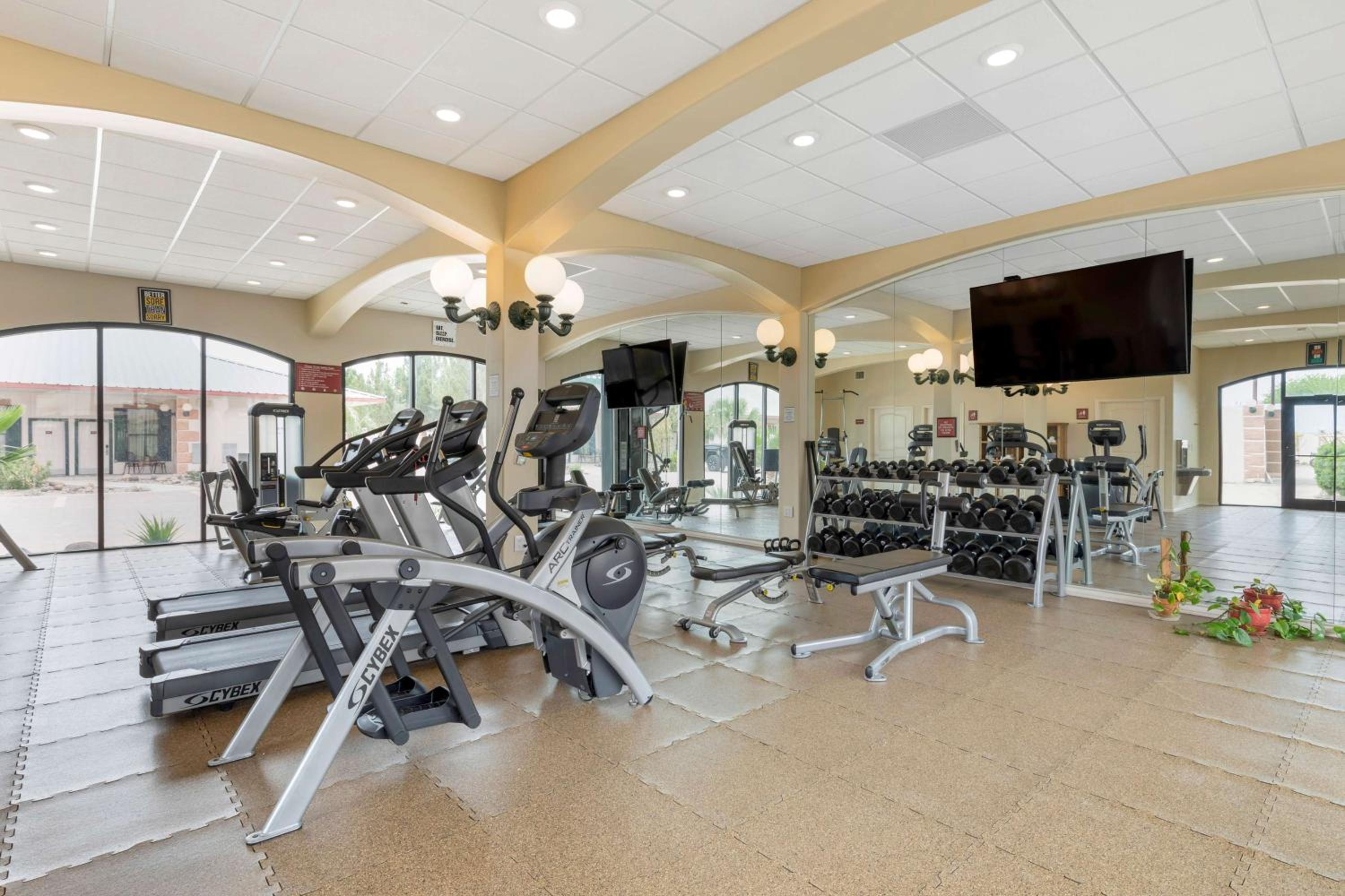 Pecos Vacations - Best Western Plus Swiss Chalet Hotel  Suites - Property Image 4