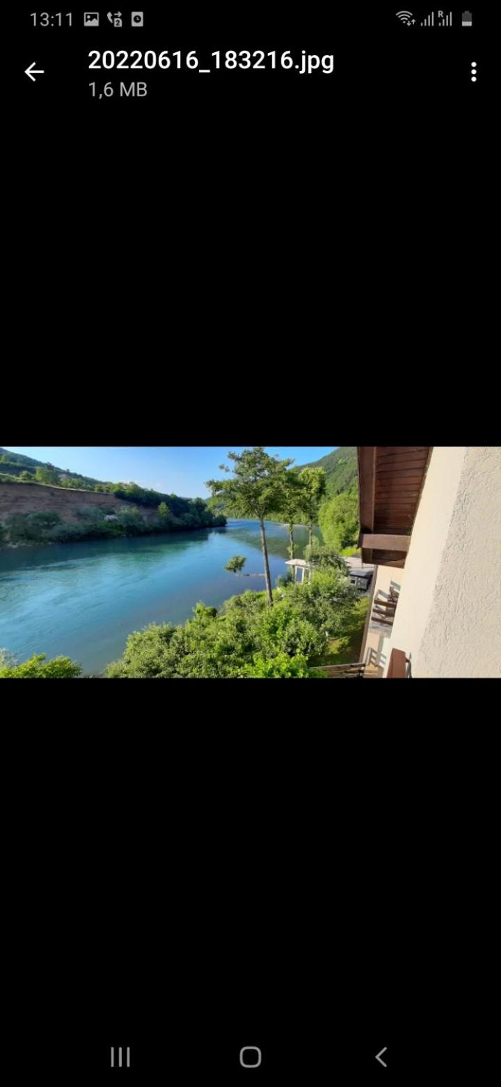Vikendica pored Drine Foča
