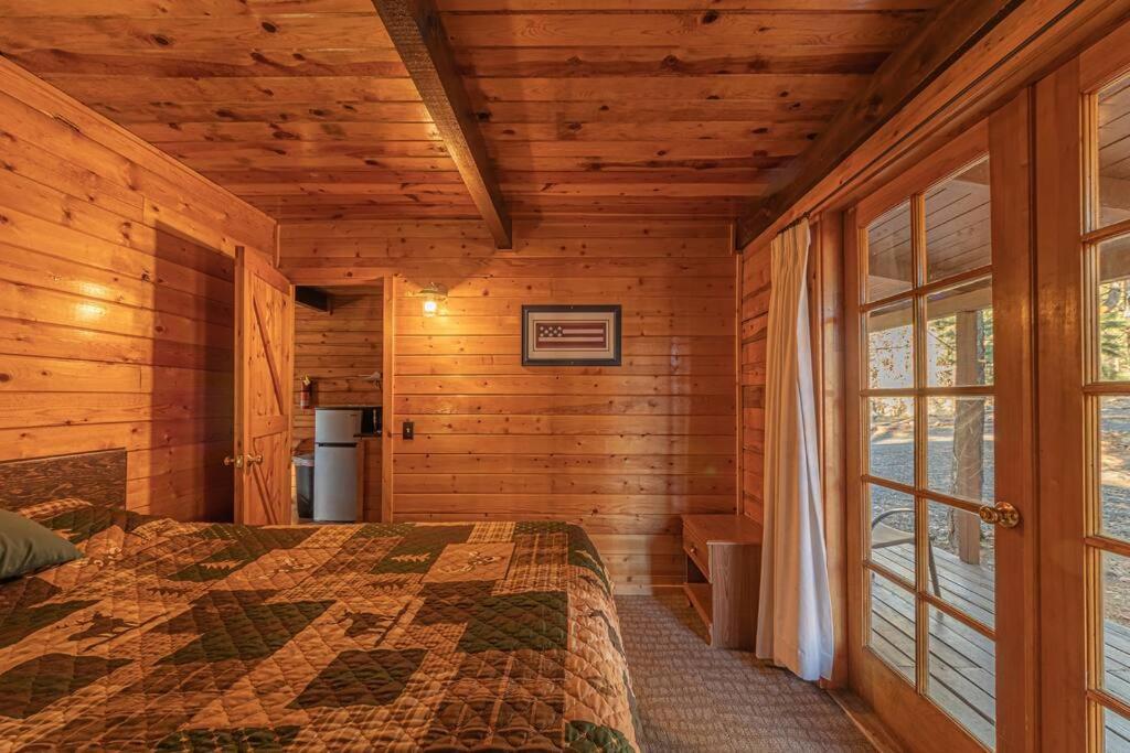 Payson Vacations - Forest Cabin 5 Old Glory - Property Image 24