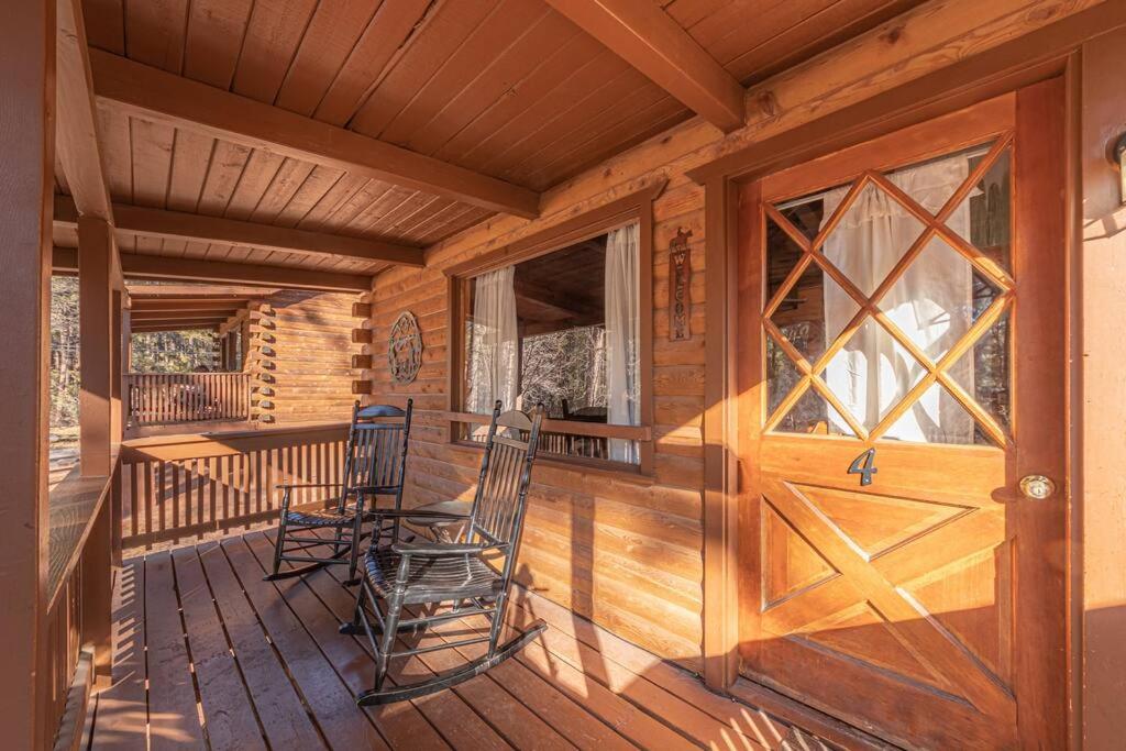 Forest Cabin 4 Cowboys Dream view 3