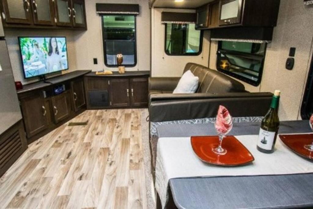 Payson Vacations - Unique forest adventure 10 Glamper - Property Image 25