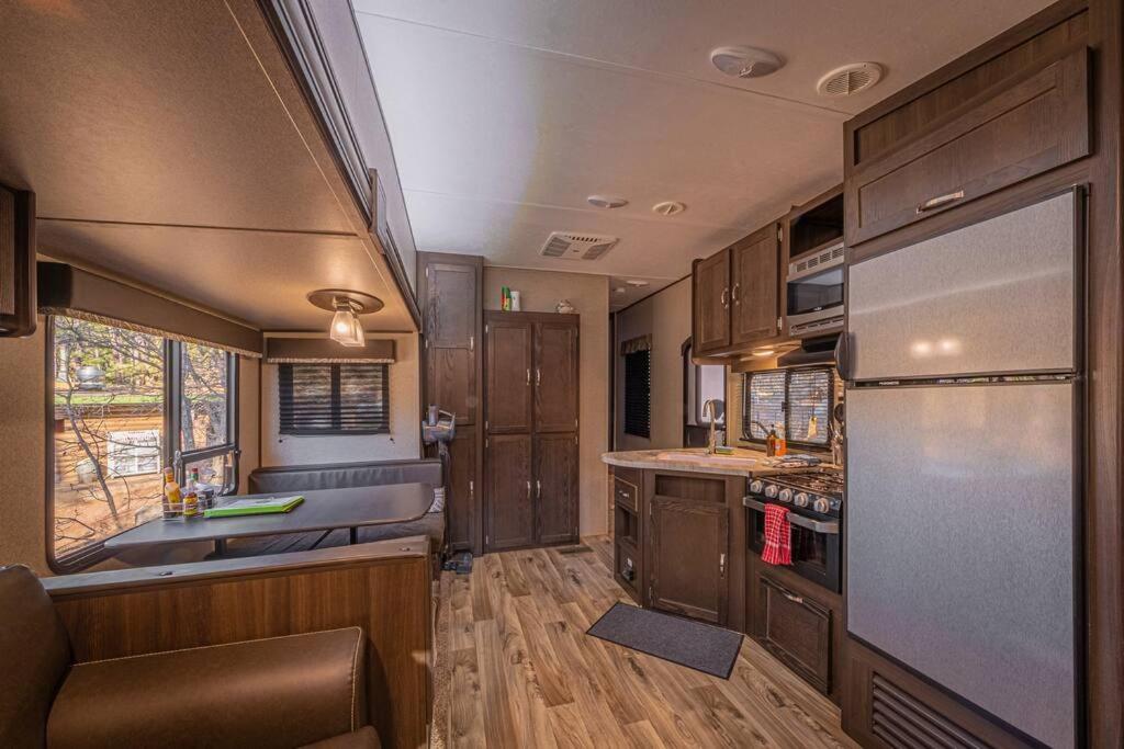 Payson Vacations - Unique forest adventure 10 Glamper - Property Image 22