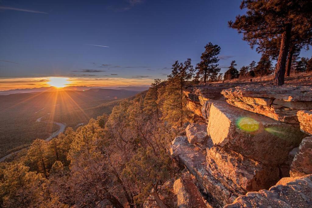 Payson Vacations - Unique forest adventure 10 Glamper - Property Image 4