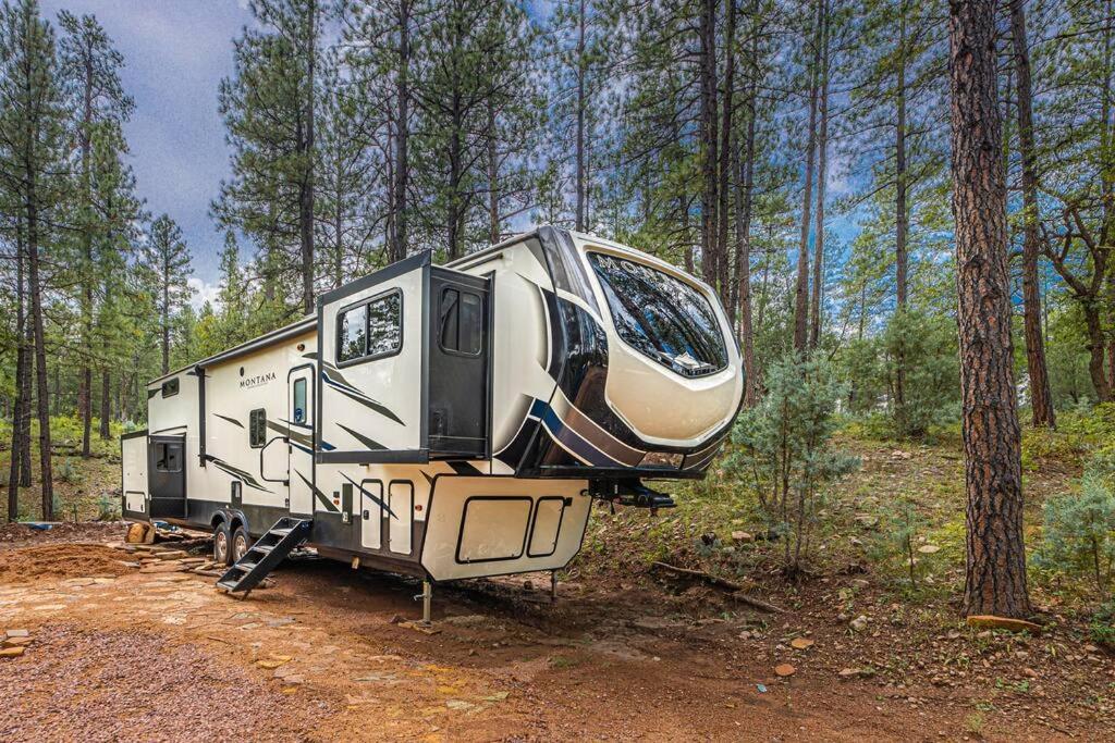 Payson Vacations - Luxury Glamper Retreat 14 Forest Site - Property Image 6