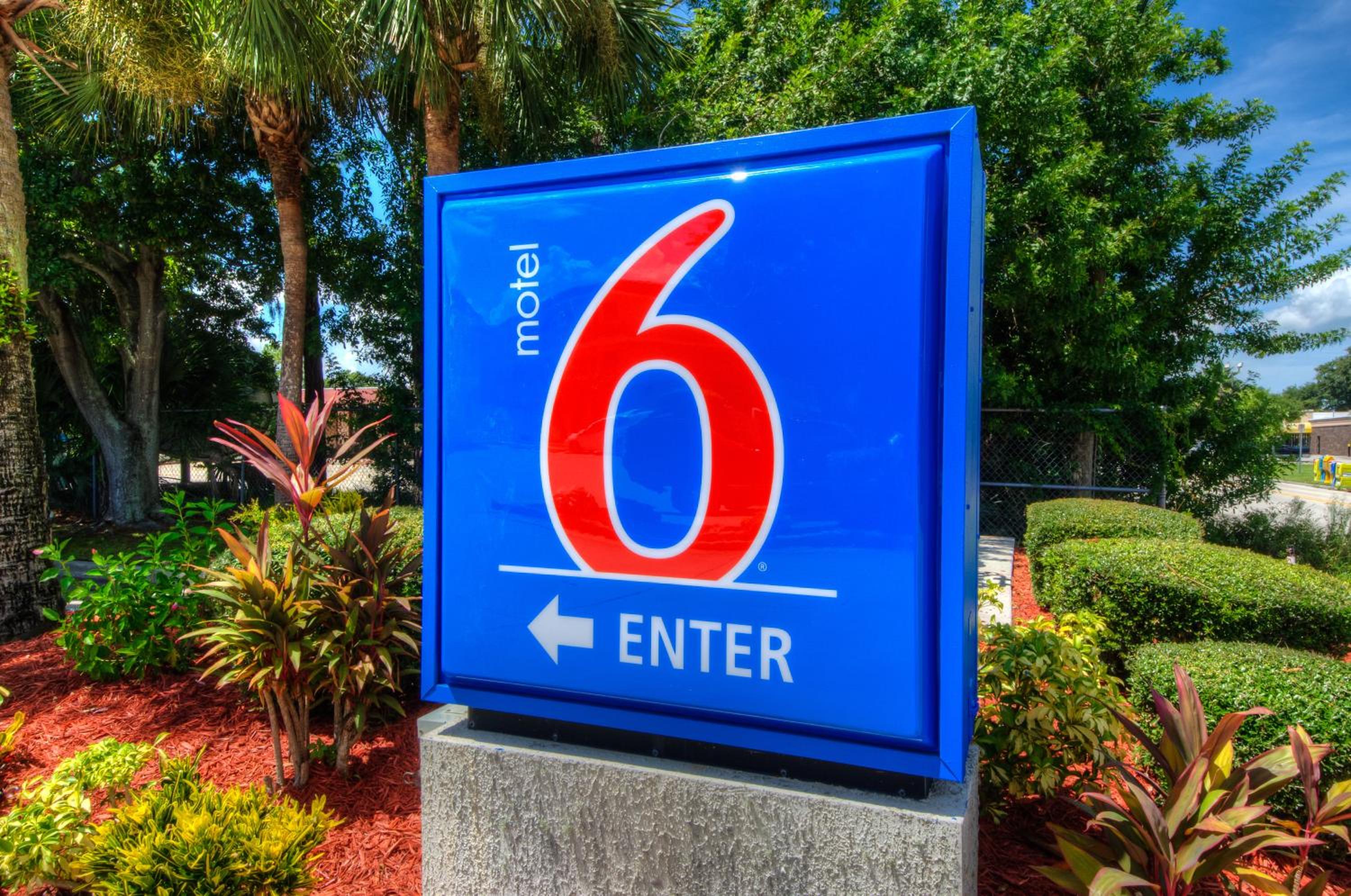 Miscellaneous Market Vacations - Motel 6-Bradenton, FL - Property Image 4