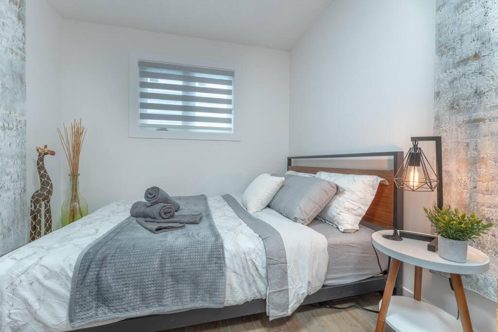Chic Romantic3bed patio WIFI quiet retreat parking