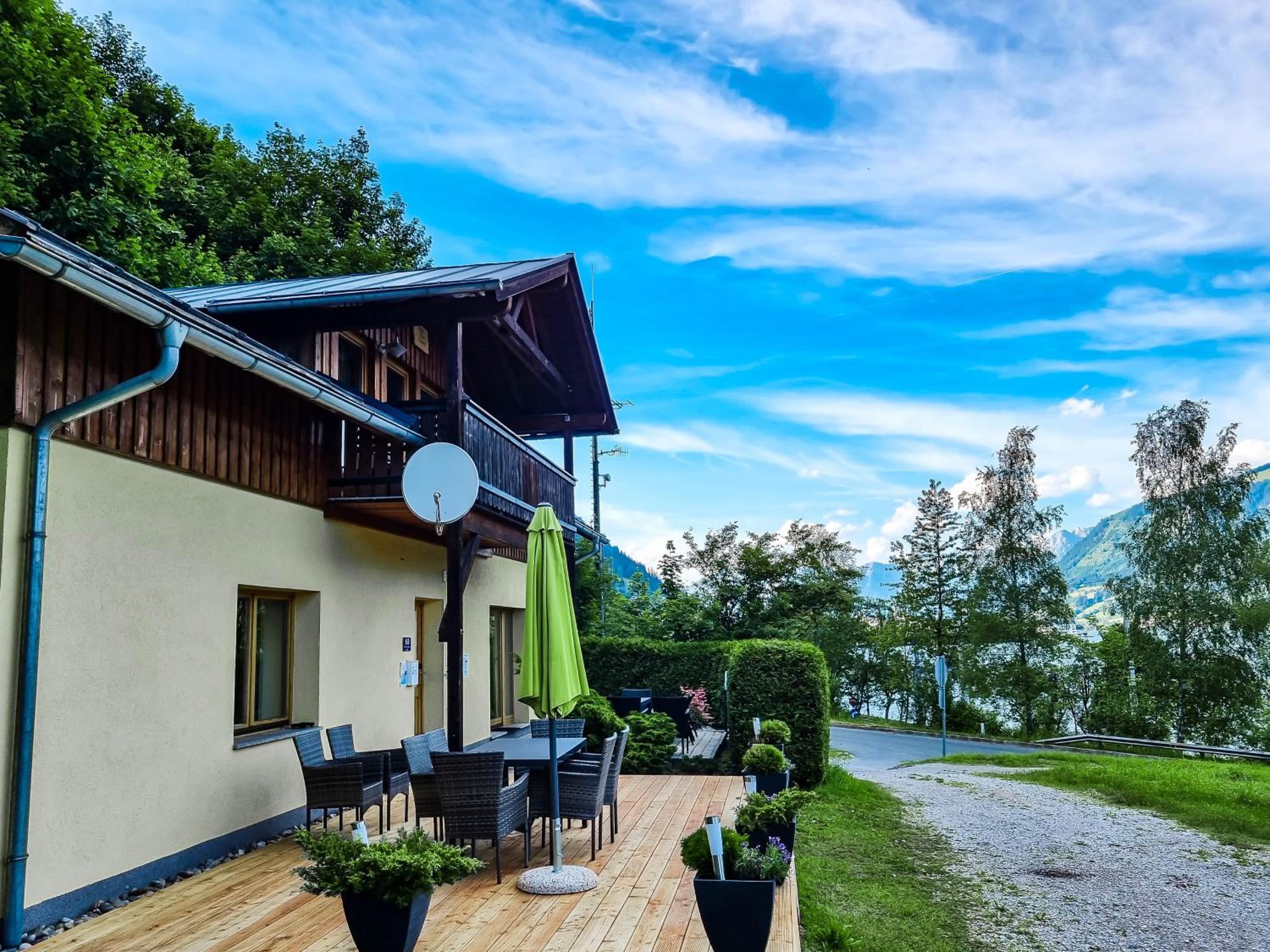 Lake View Lodges by we rent, SUMMERCARD INCLUDED view 2