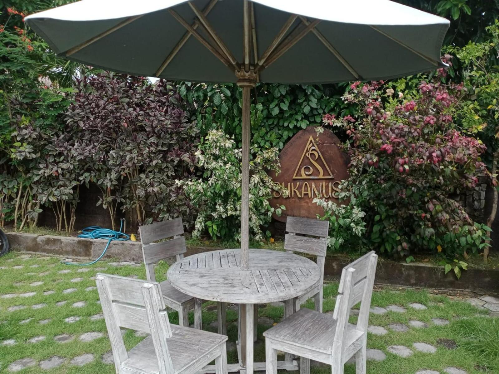 Sukanusa Luxury Huts
