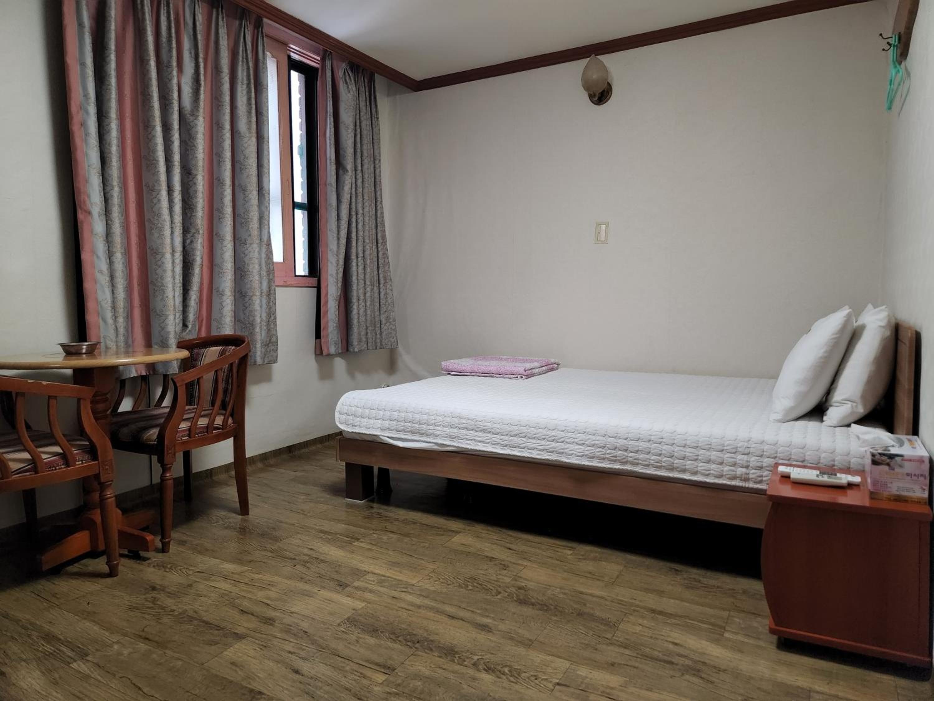 Daeho Motel view 2