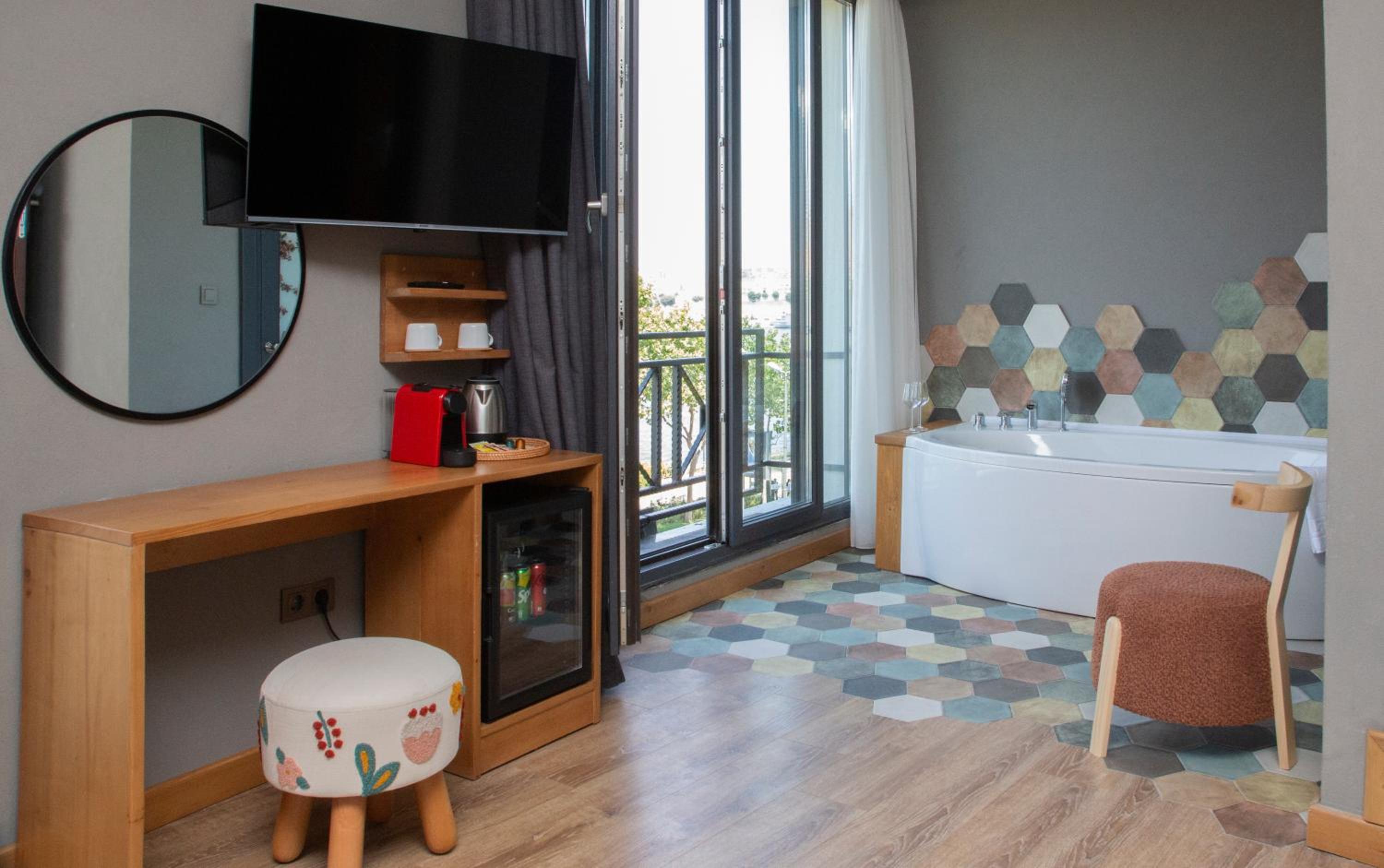 Petrion Otel - Image 6