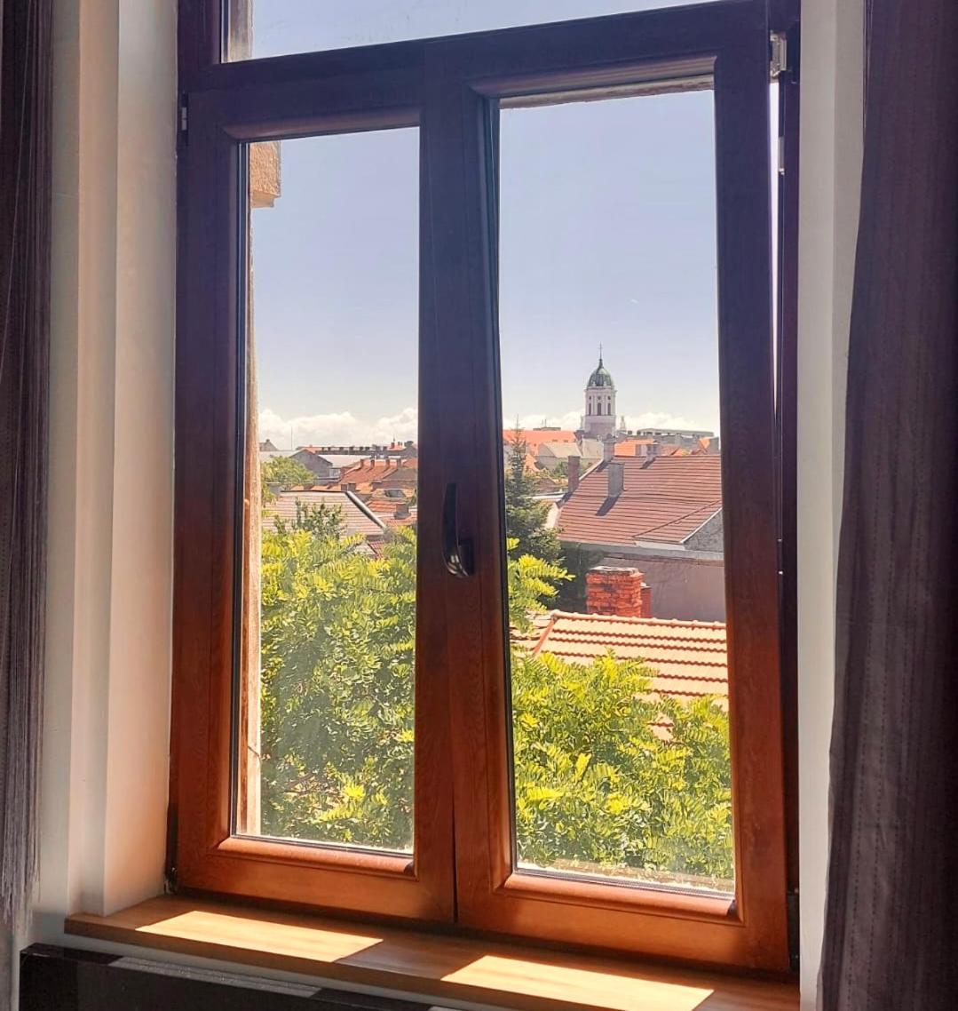 Picky Apartment view 3