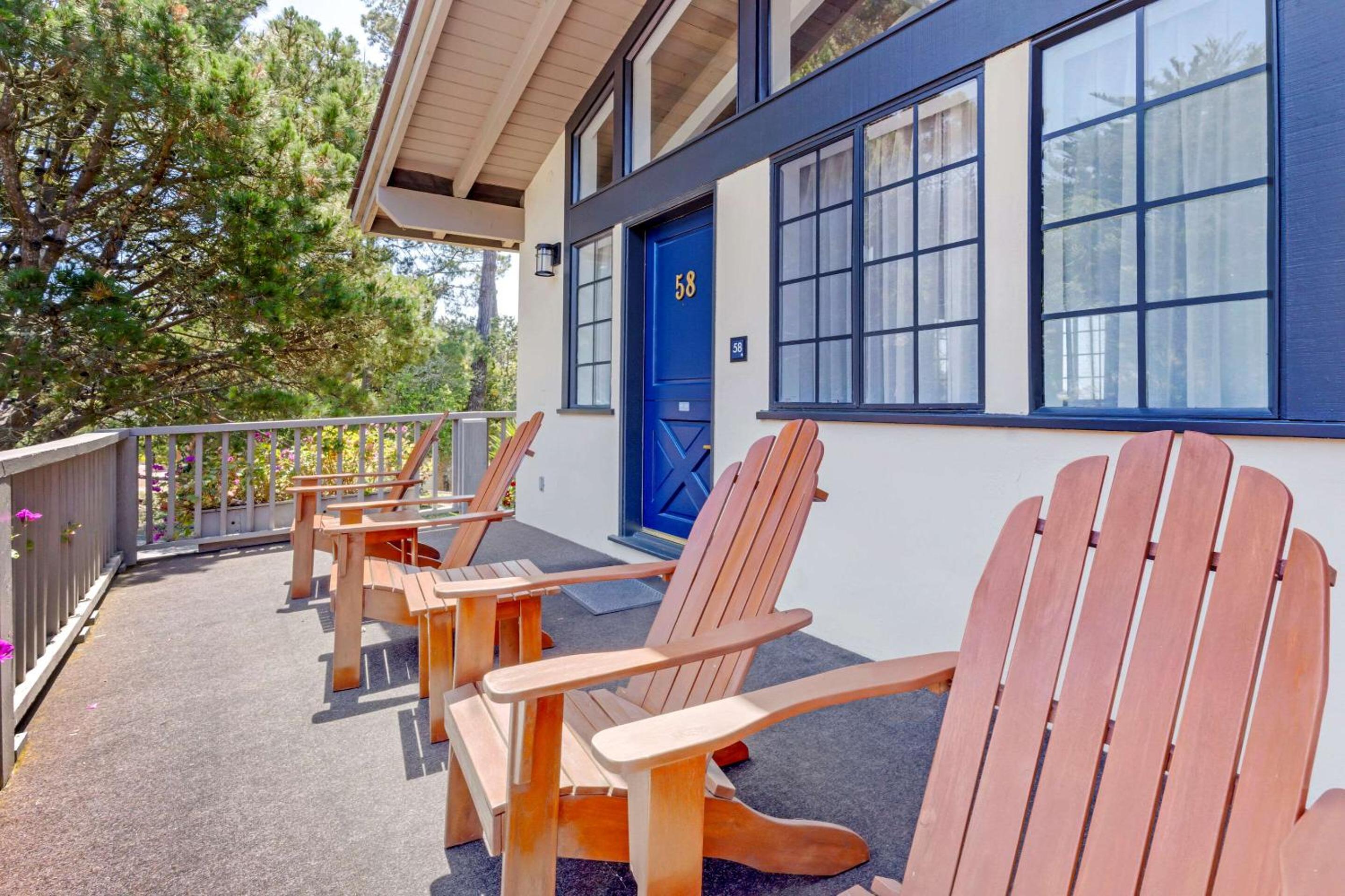 Monterey Vacations - Comfort Inn Carmel By the Sea - Property Image 3