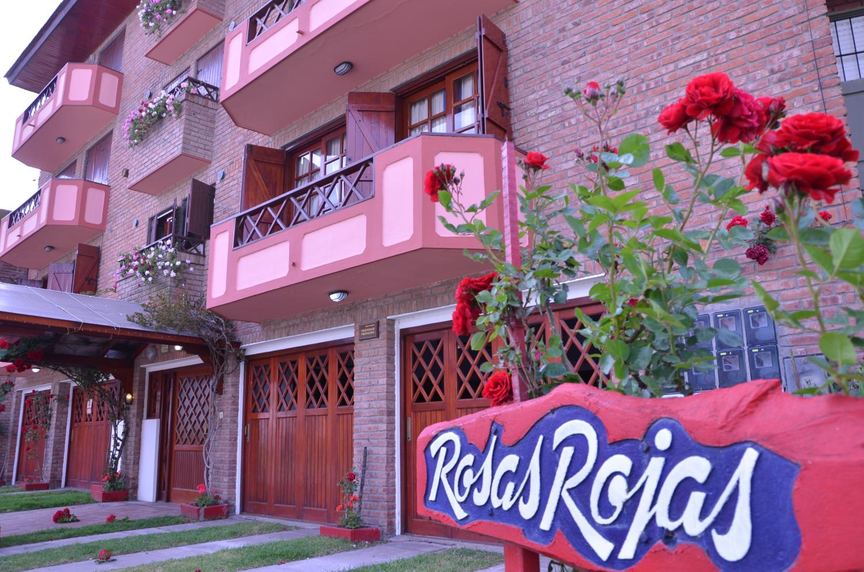 Departamentos Familiares Rosas Rojas