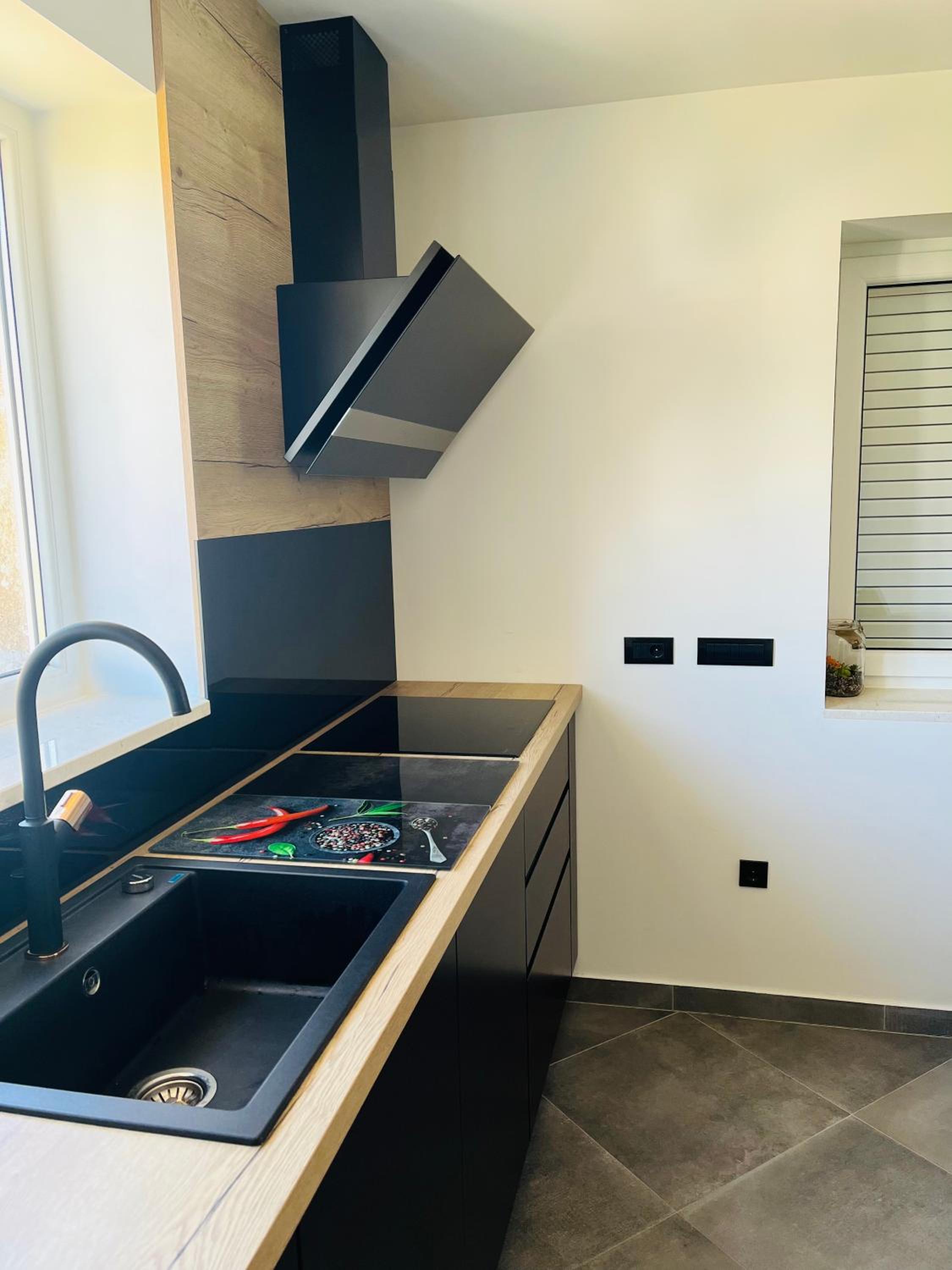 Kia Ora apartment en Trogir — kitchen