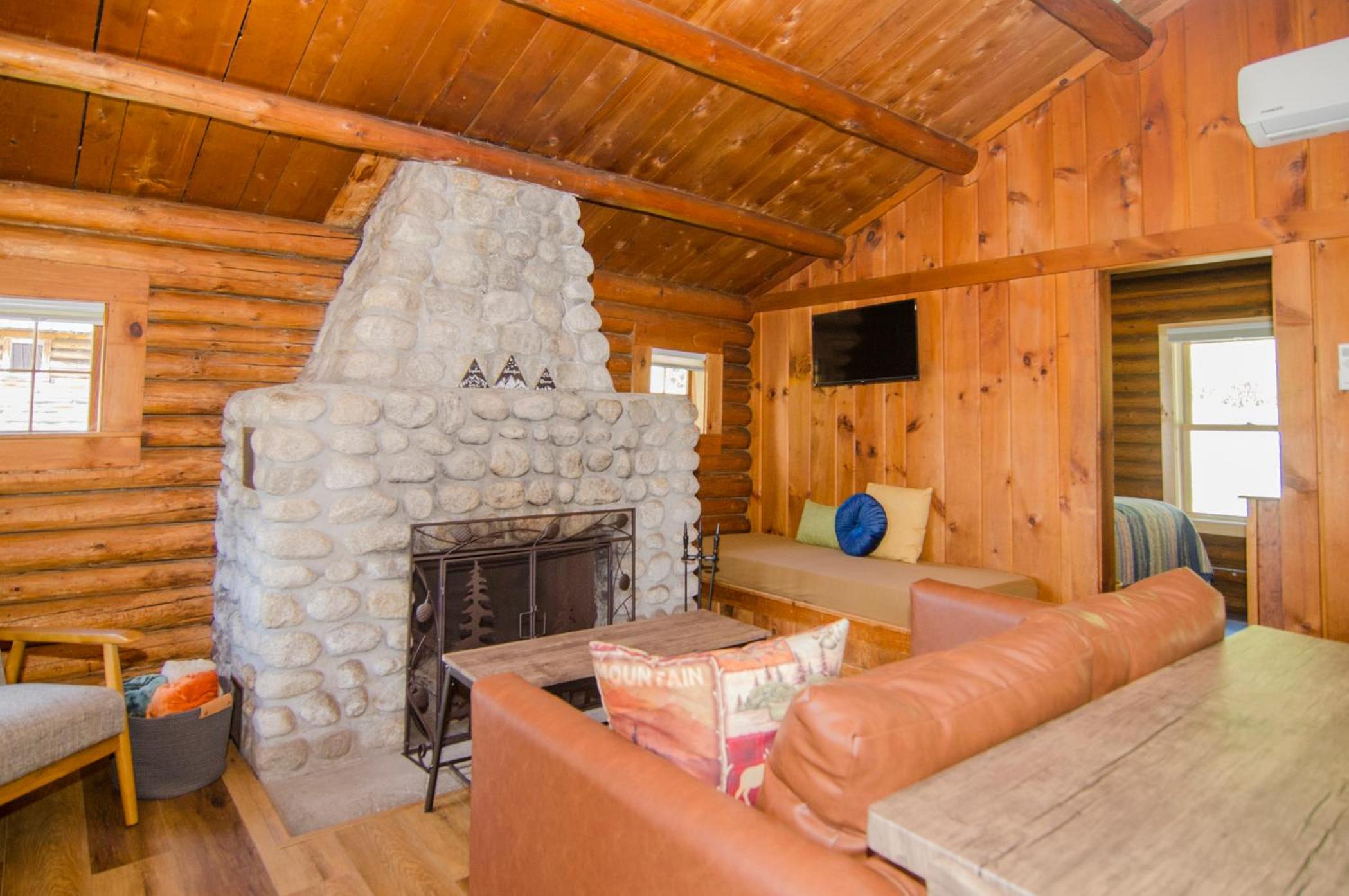 Mountain Lake Cottages view 4