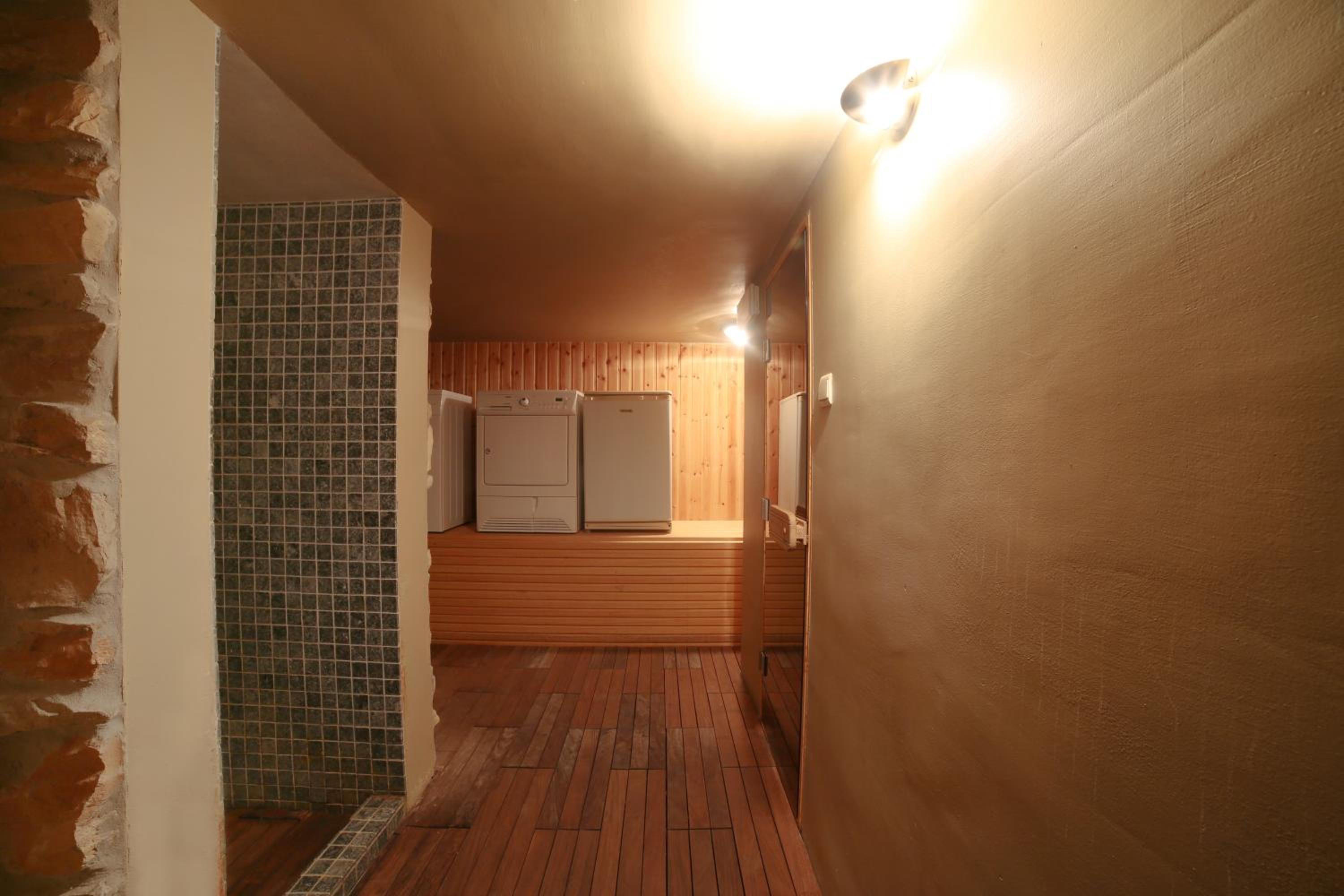 Dolce Casa Pool and Sauna