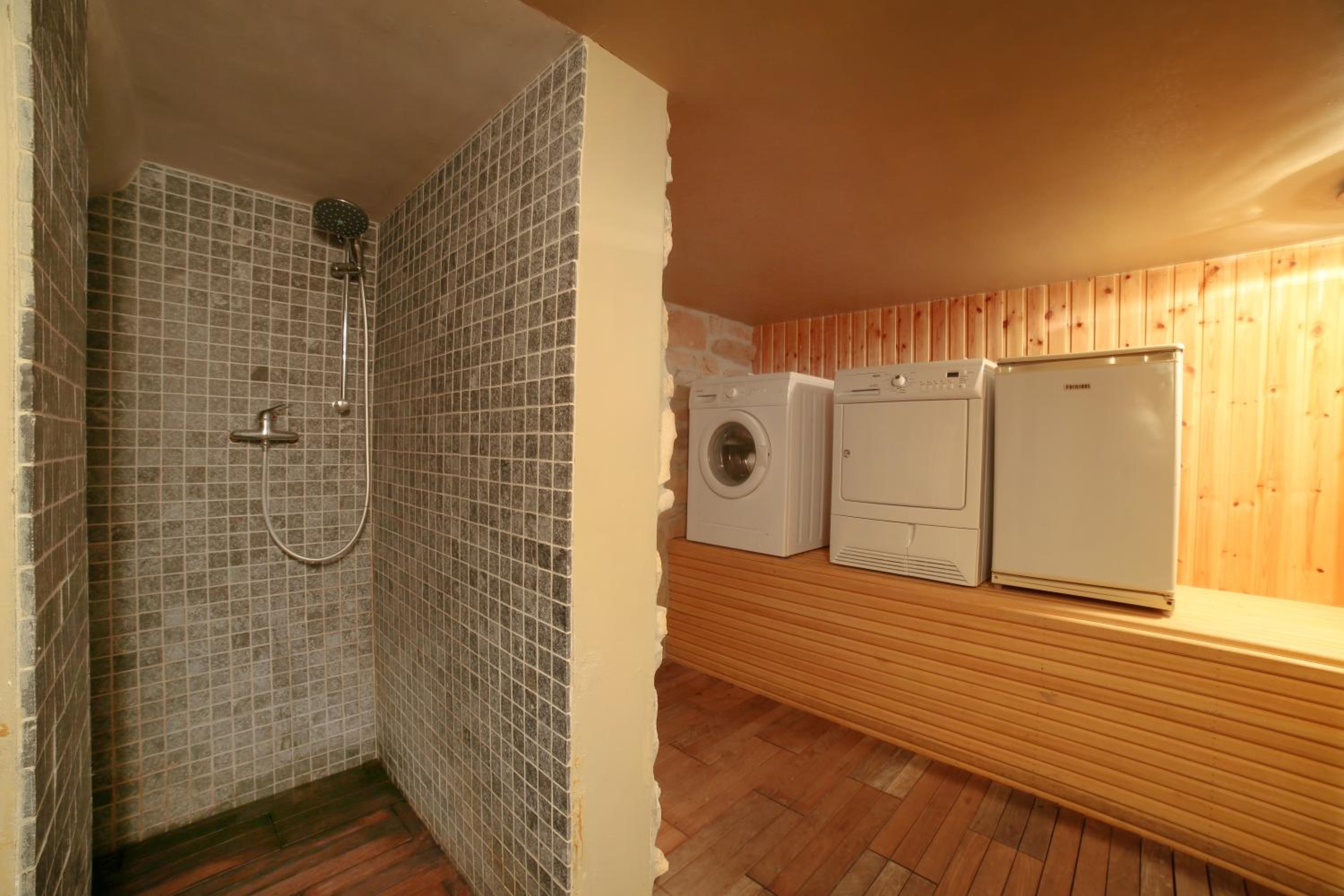 Dolce Casa Pool and Sauna