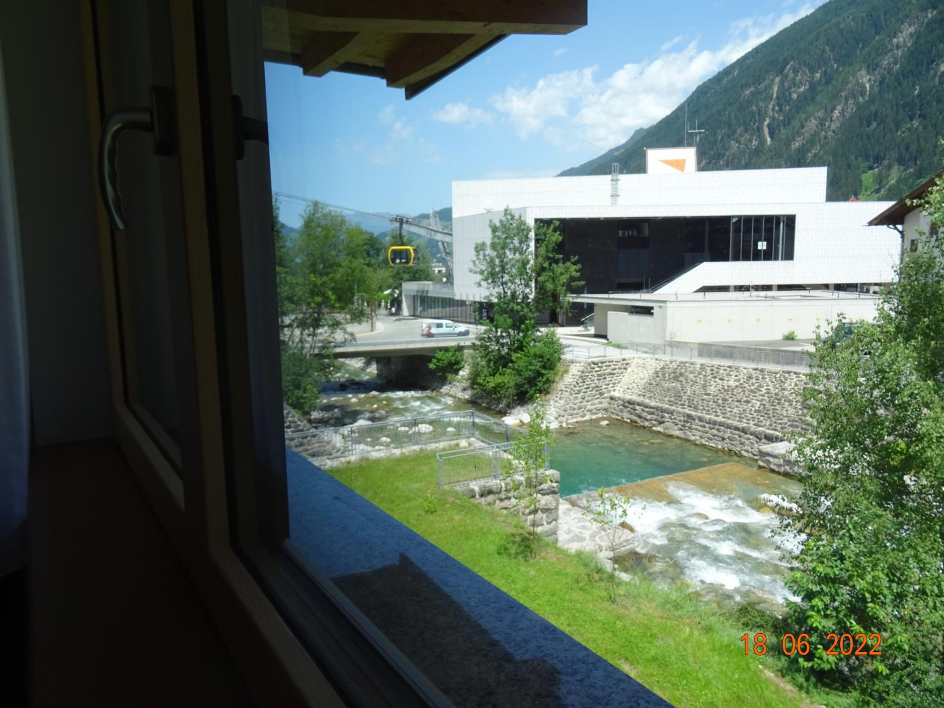 Photo 24